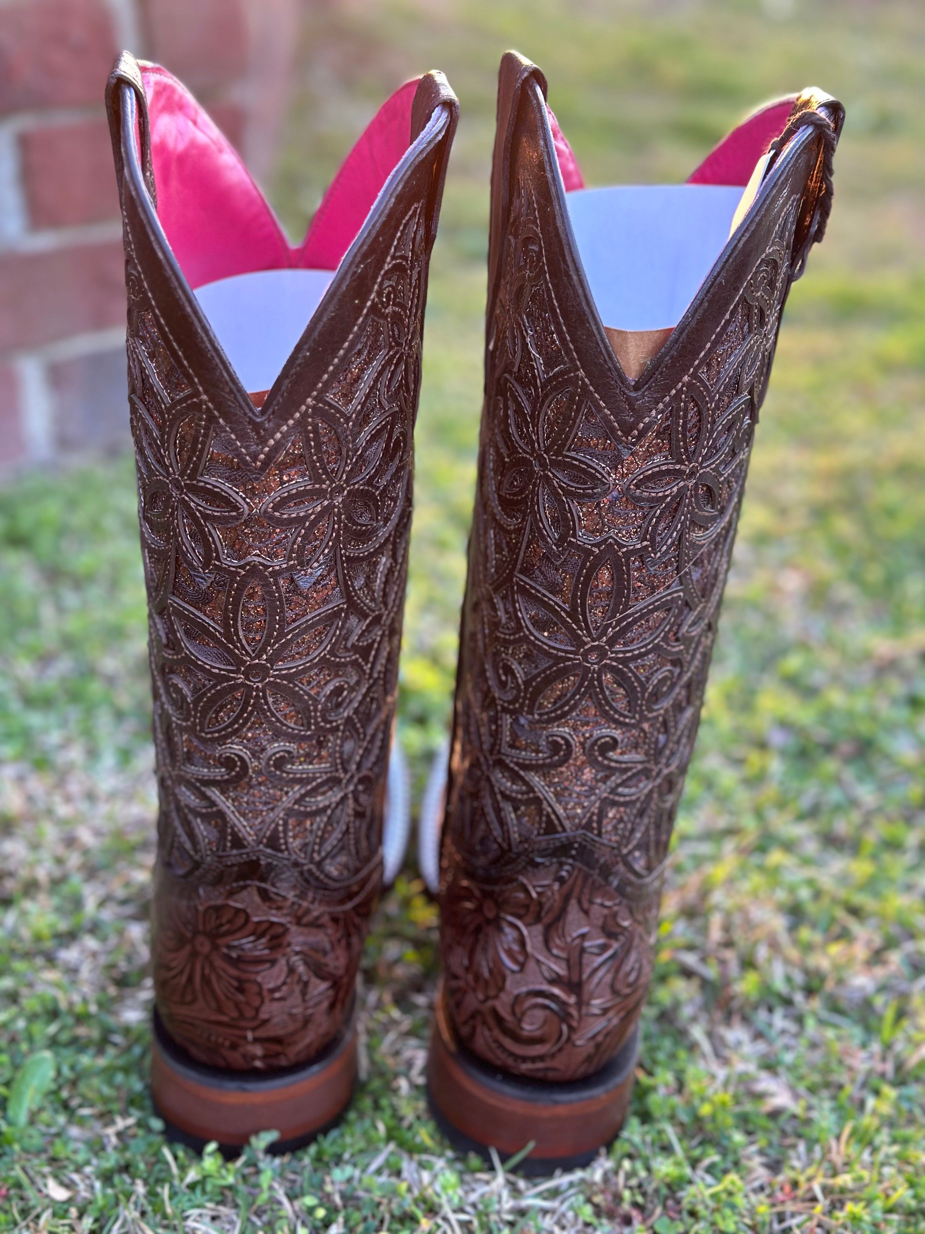 WOMENS FLOR DE LUZ HAND TOOLED BROWN SQUARE TOE ALMA