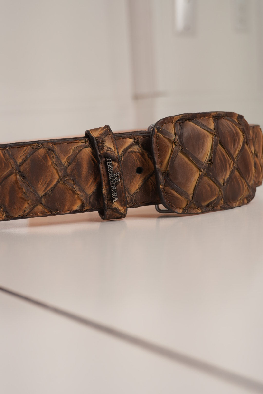 LA HERRADURA EXOTIC RANCHERA FISH SADDLE COFFEE RISE BELT