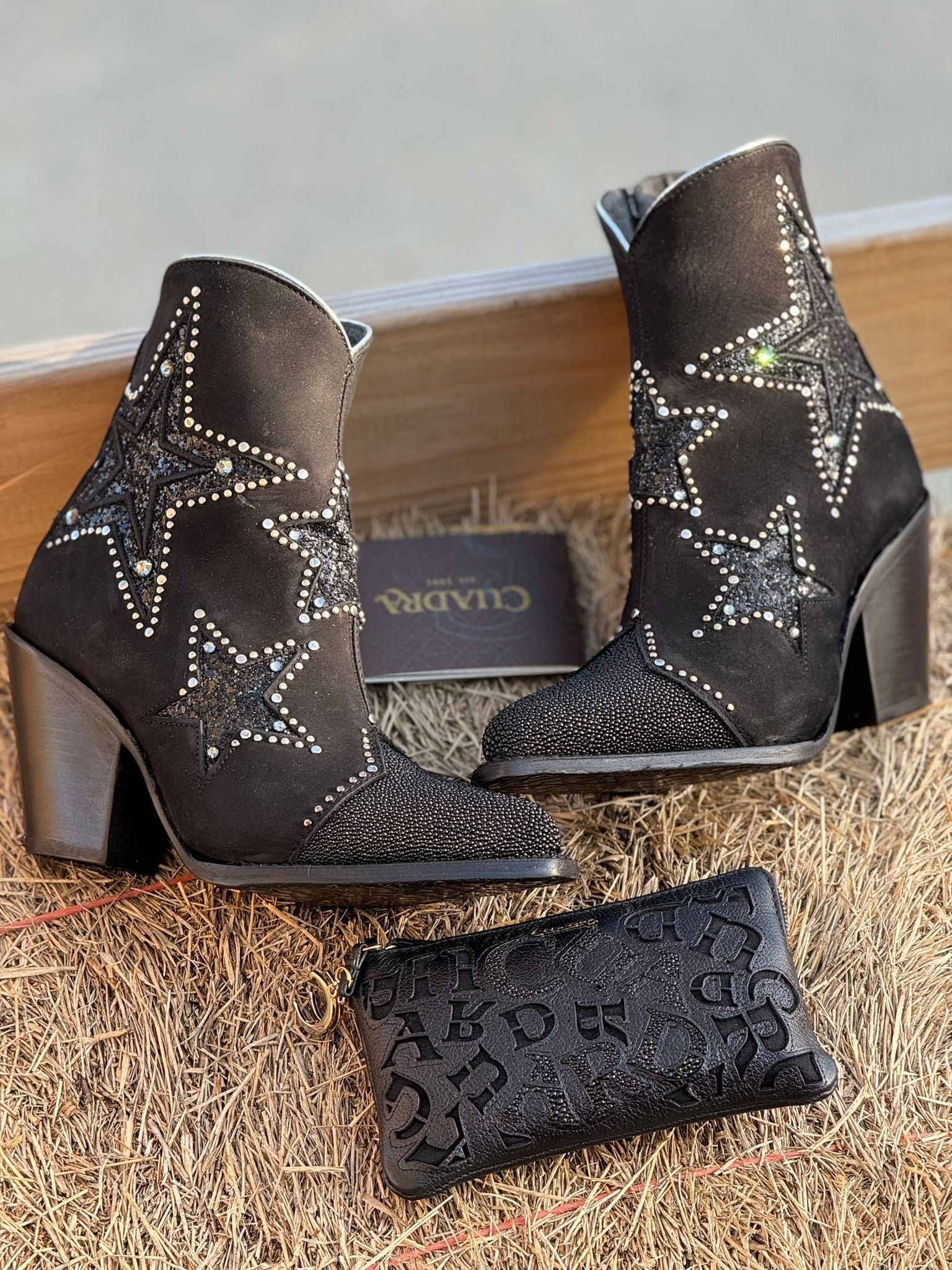 WOMENS CUADRA BOTÍN MANTARRAYA BLACK ZIPPER & STUDS STAR ROUND TOE