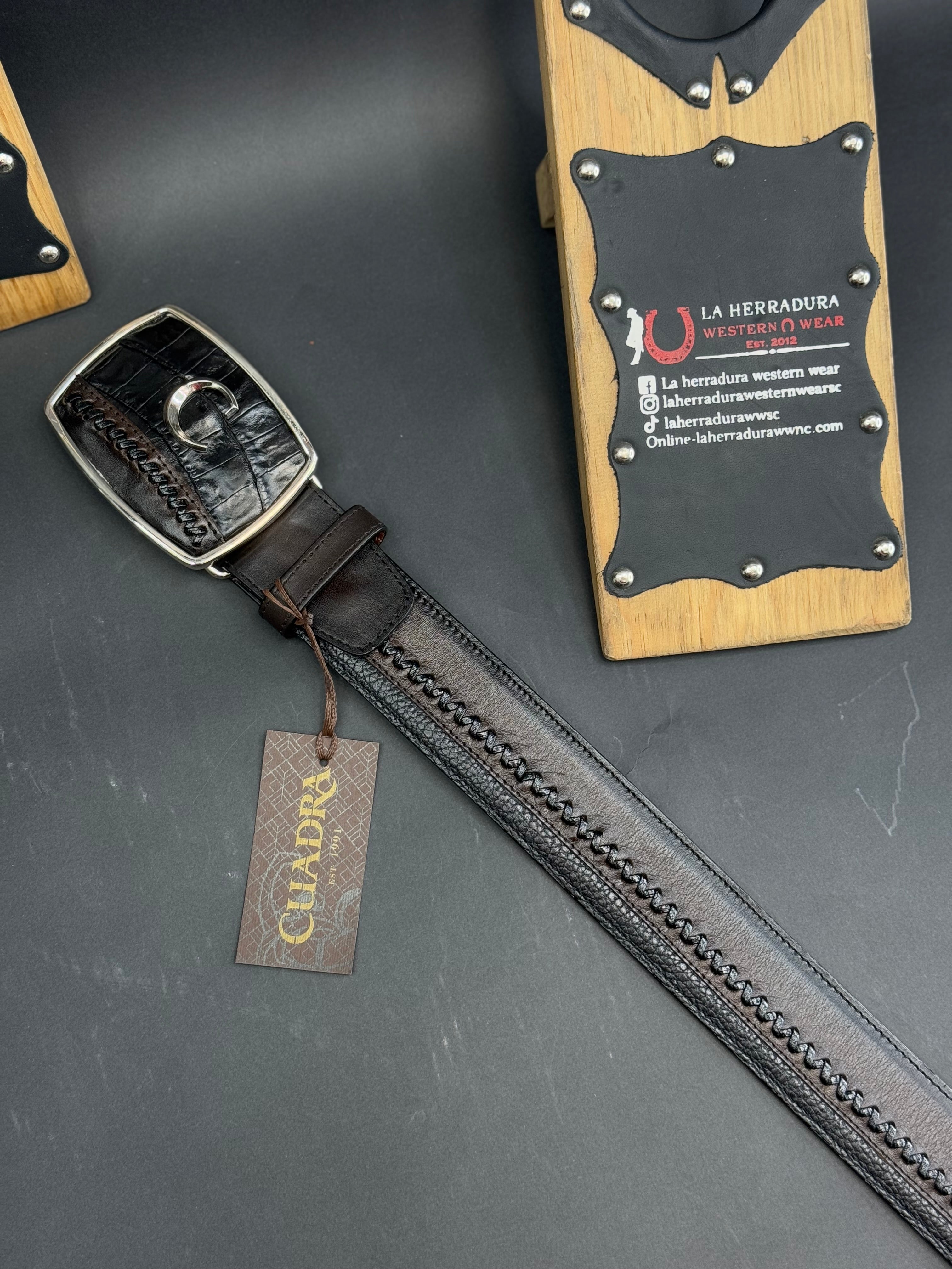 CUADRA CAIMAN FUSCUS COLA PLUNGE NEGRO BELT BC368