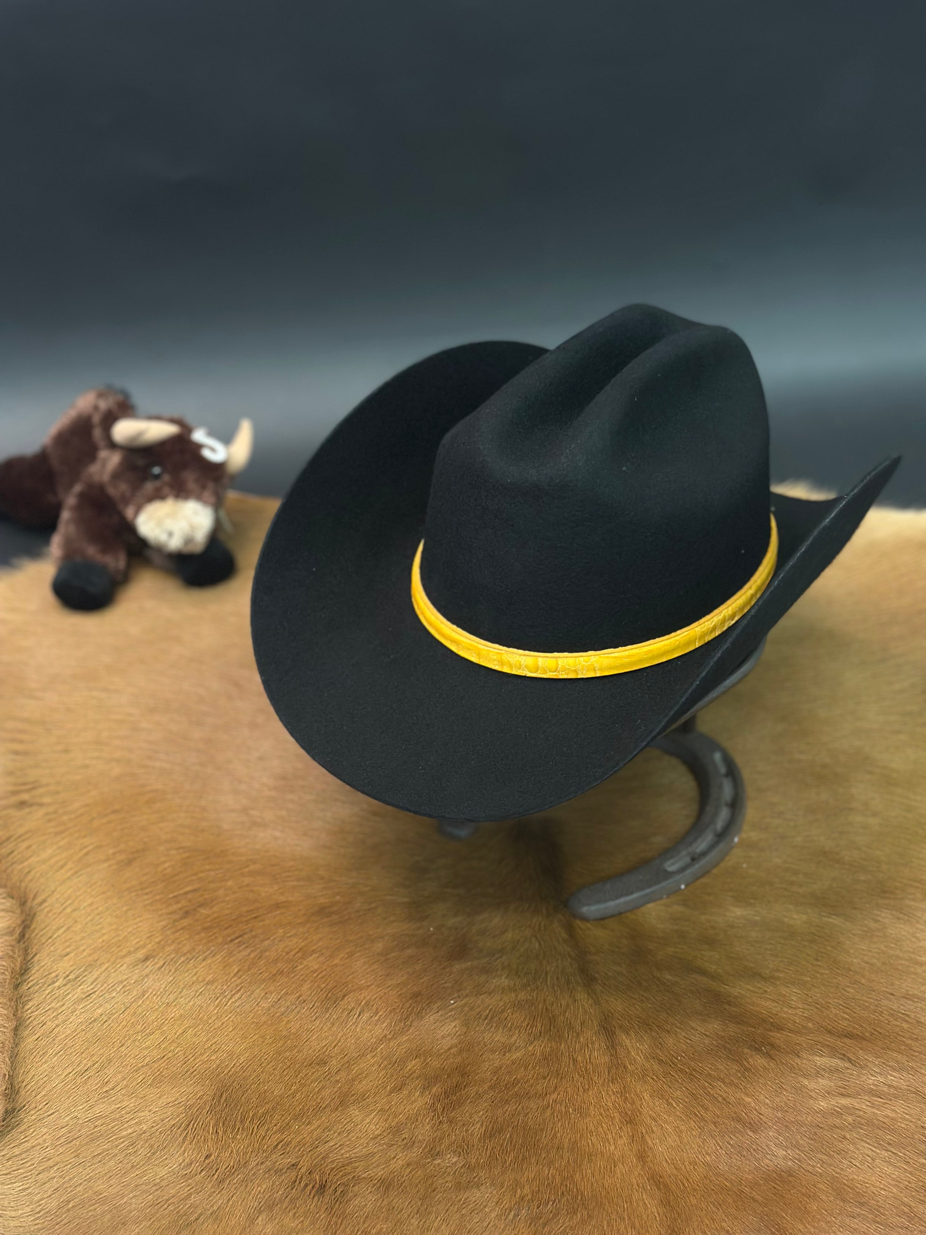 EL INQUIETO 6X BLACK BULLHIDE FELT