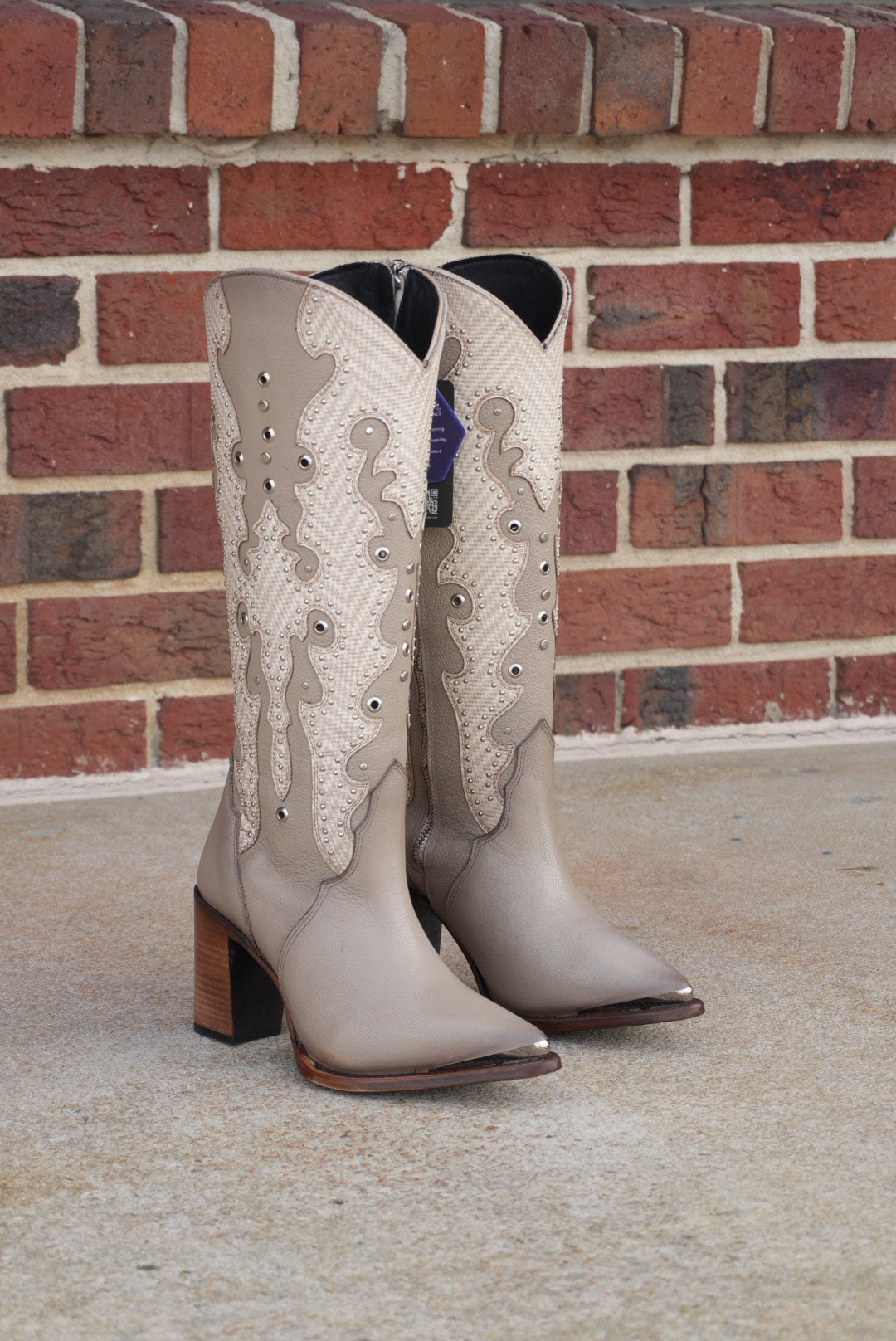 WOMEN’S CUADRA TALL BOOT RES BEIGE EMBROIDERY Y STUDS Y ZIPPER POINTED TOE CC280