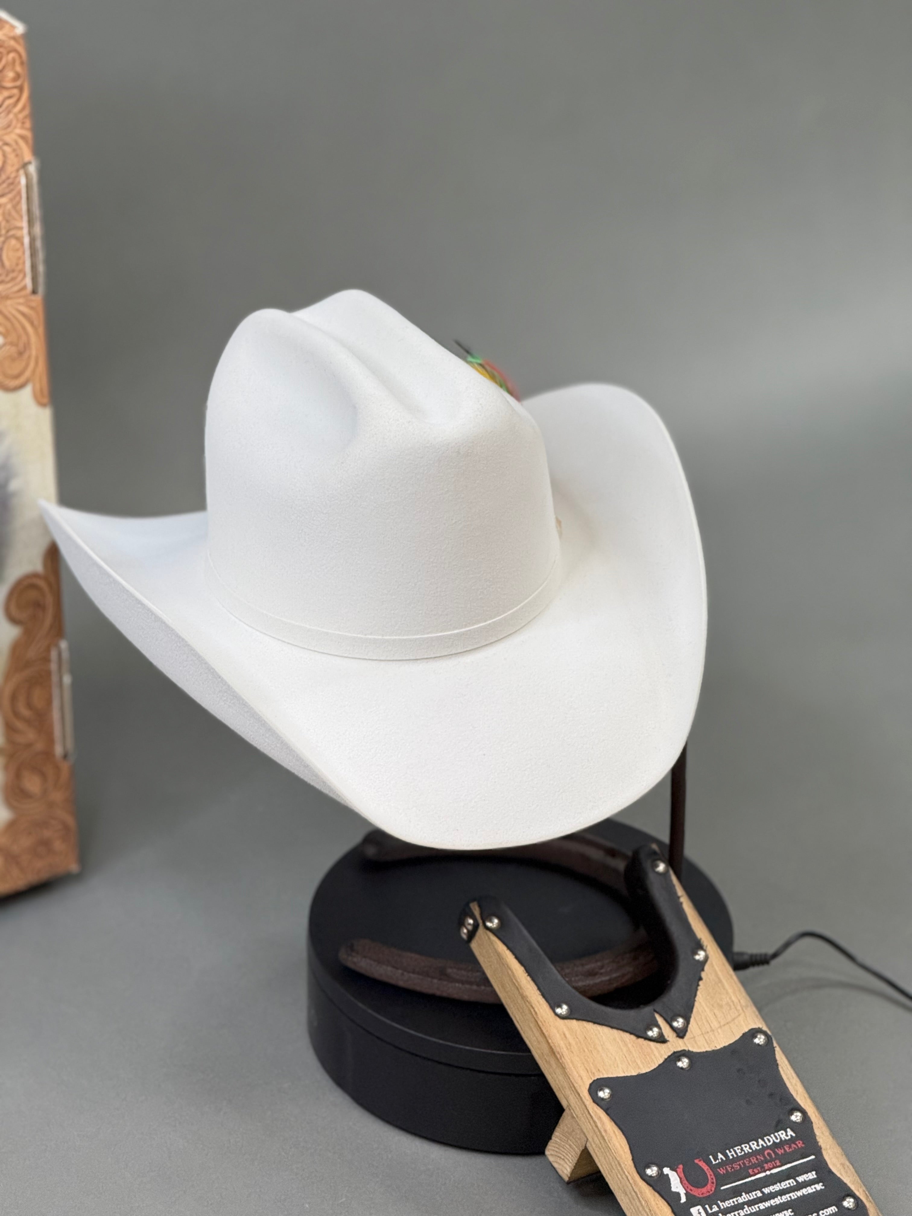 LARRY MAHAN´S 6X REAL WHITE COYBOY HATS