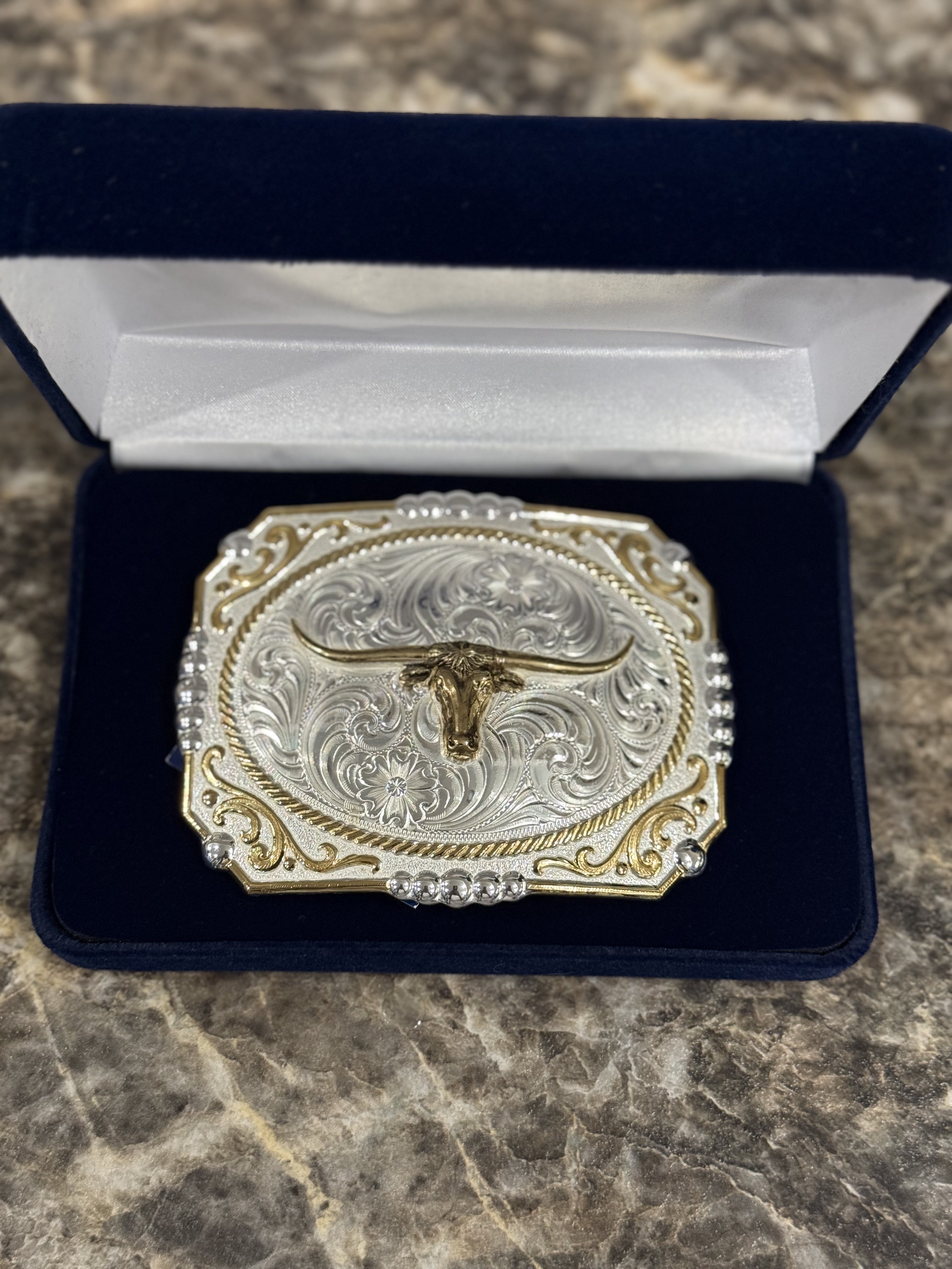 MONTANA SILVERSMITHS LONGHORN BULL TWO TONE SQUARE BUCKLE