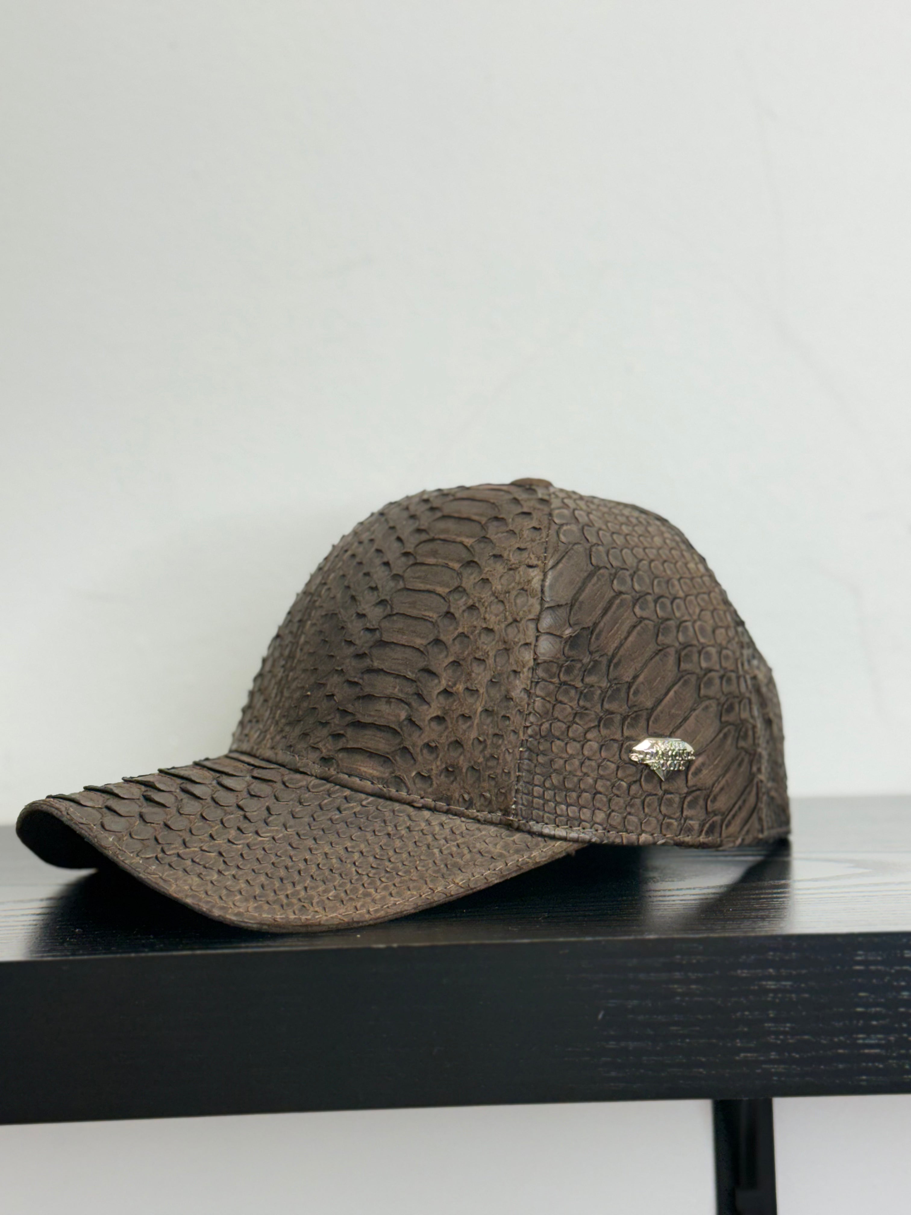 WHITE DIAMONS PYTHON TABACCO CAP