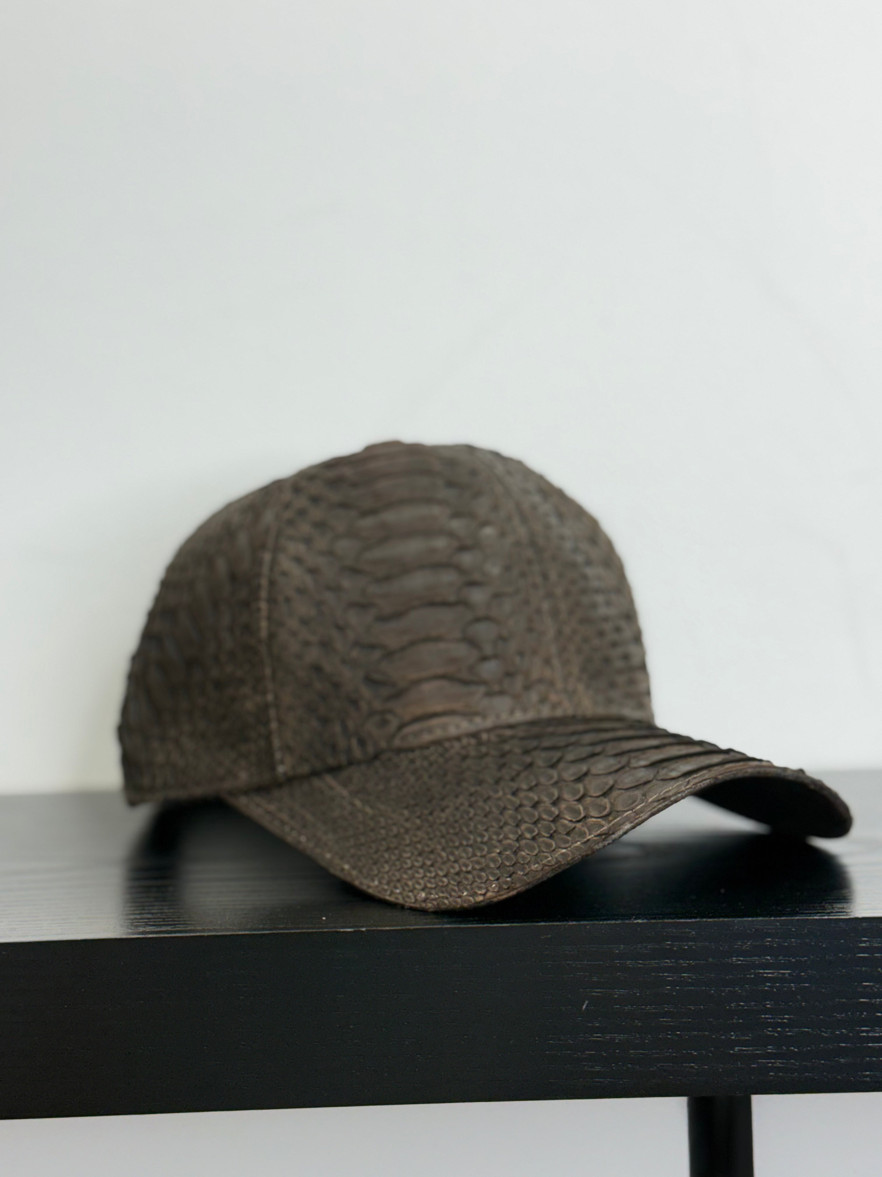 WHITE DIAMONS PYTHON TABACCO CAP