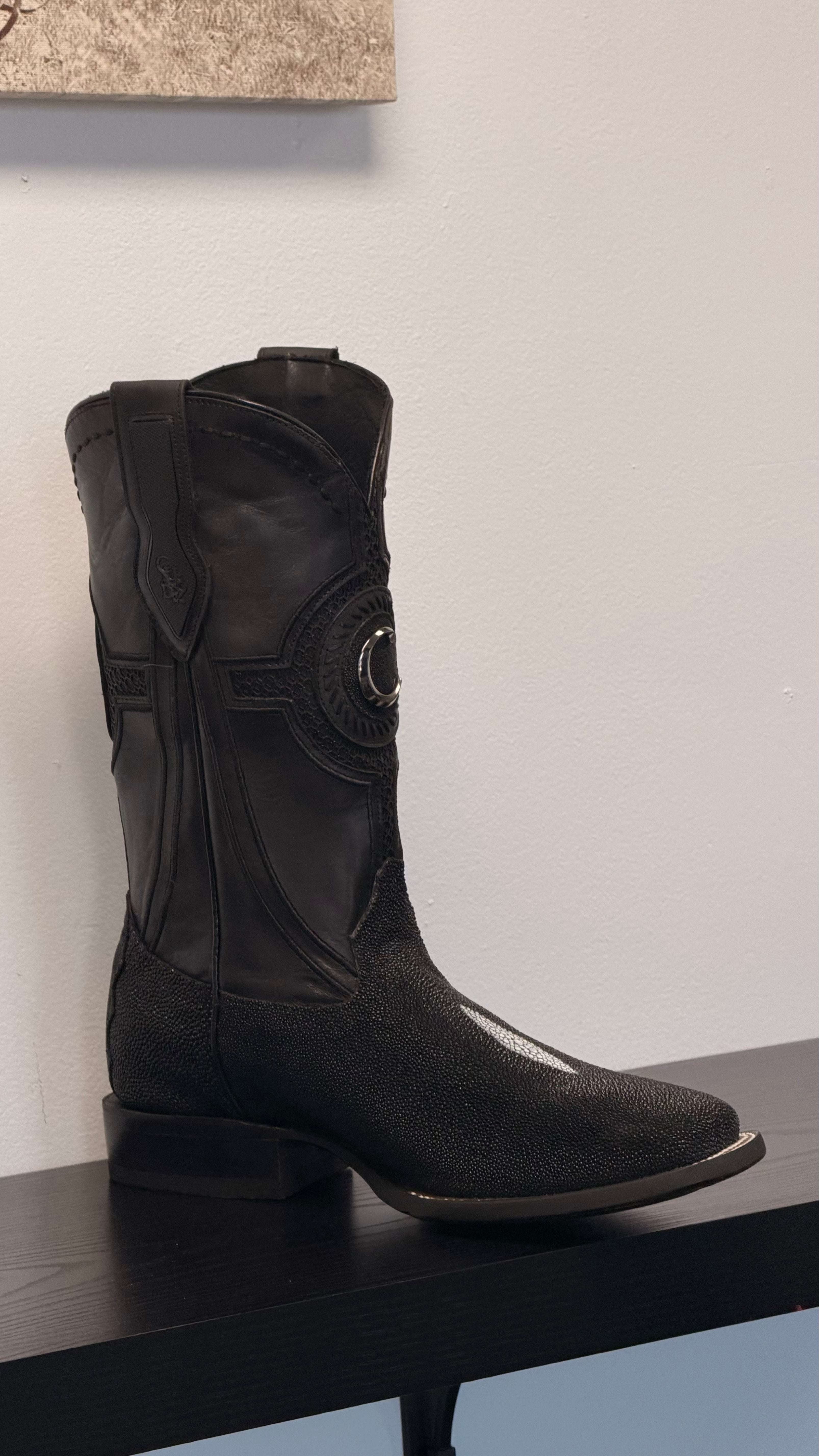CUADRA MENS BOTA DE MANTARRAYA NEGRO SQ.TOE CC221 Laherradurawwnc.com