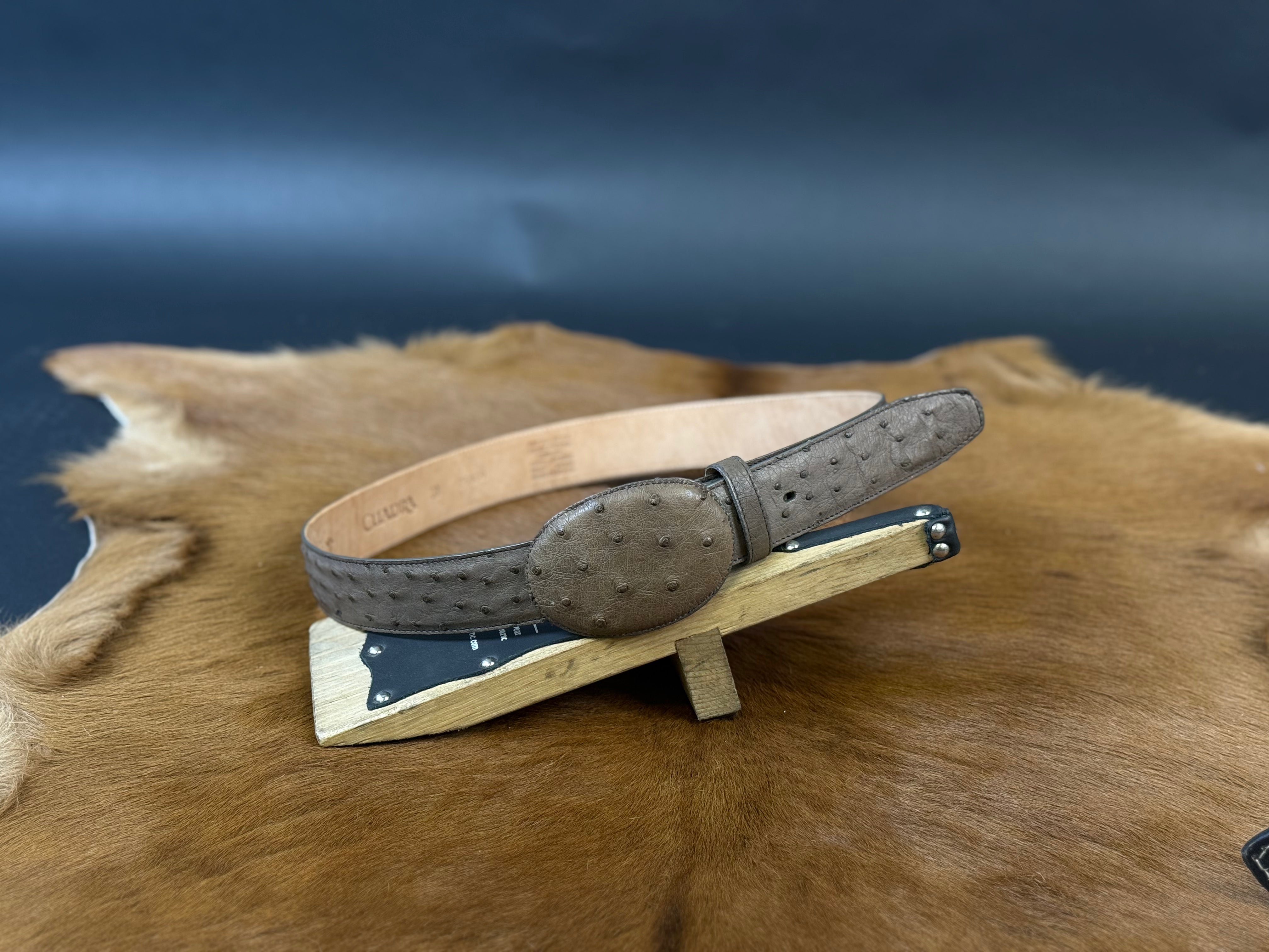 EXOTIC CUADRA OSTRICH TAN/GREY BELT ROUND BUCKLE