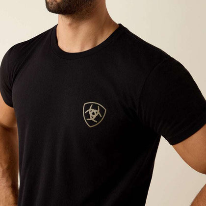 ARIAT HOMBRE CAMISETA MANGA CORTA BANNER BADGE NEGRA 10073958