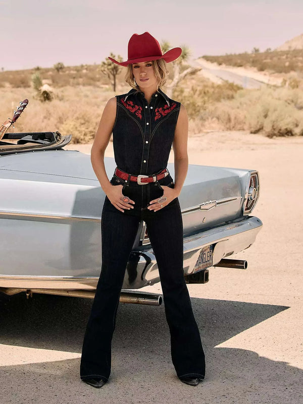 VAQUEROS ACAMPANADOS OSCUROS DE TIRO ALTO Y CORTE AJUSTADO WRANGLER X LAINEY WILSON PARA MUJER
- 112380510