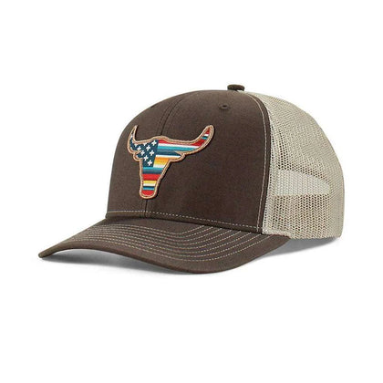 GORRA ARIAT DE CUERO LISO COLOR MARRÓN CLARO CON CUERNOS LARGOS