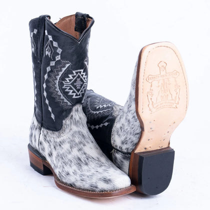 TANNER MARK YOUTH BLACK & WHITE HAIR ON COWHIDE 300L TMY205323