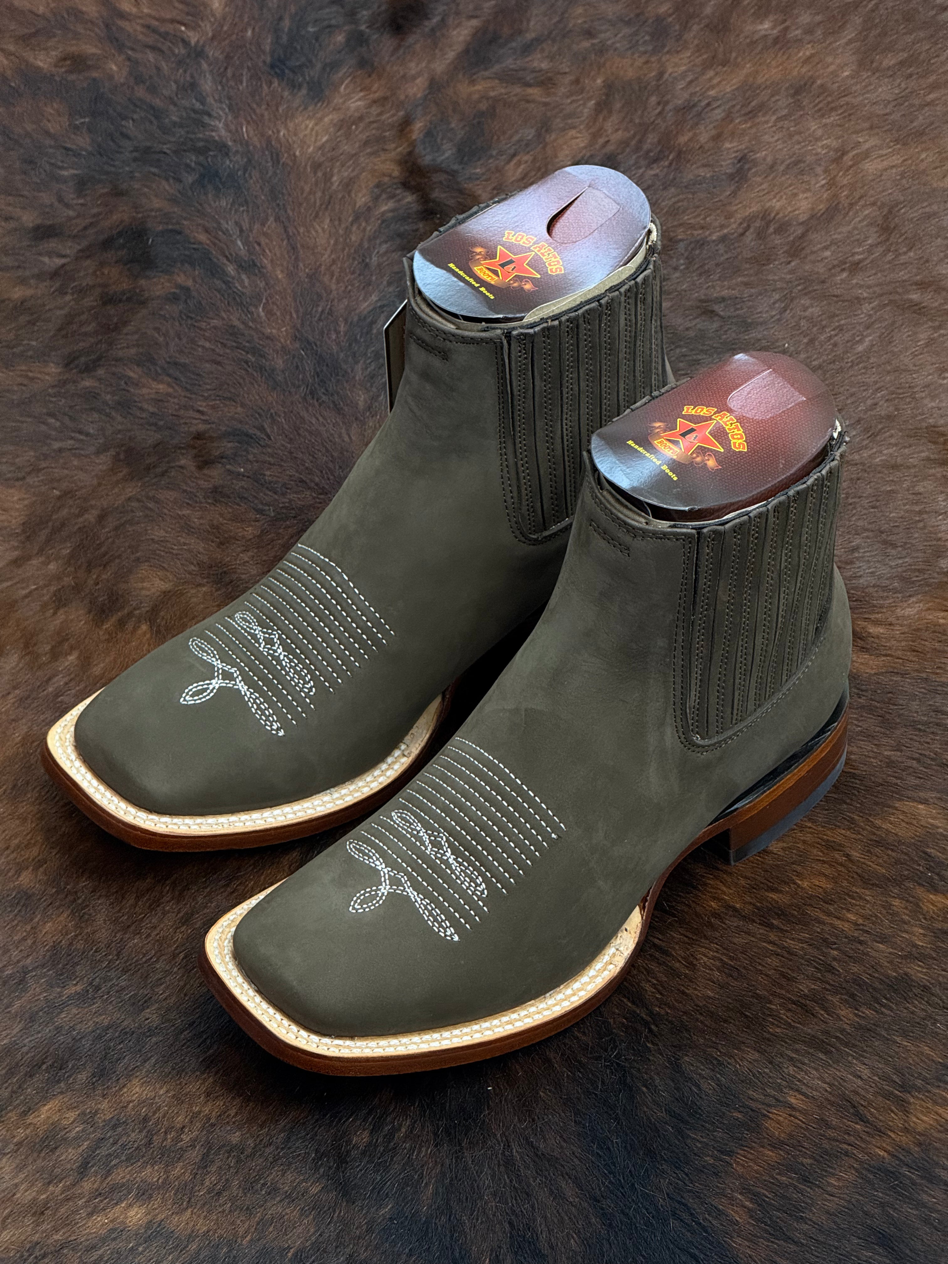 MEN BOTIN LOS ALTOS WIDE SQUARE TOE NUBUCK DARK TABACCO 82BM26359