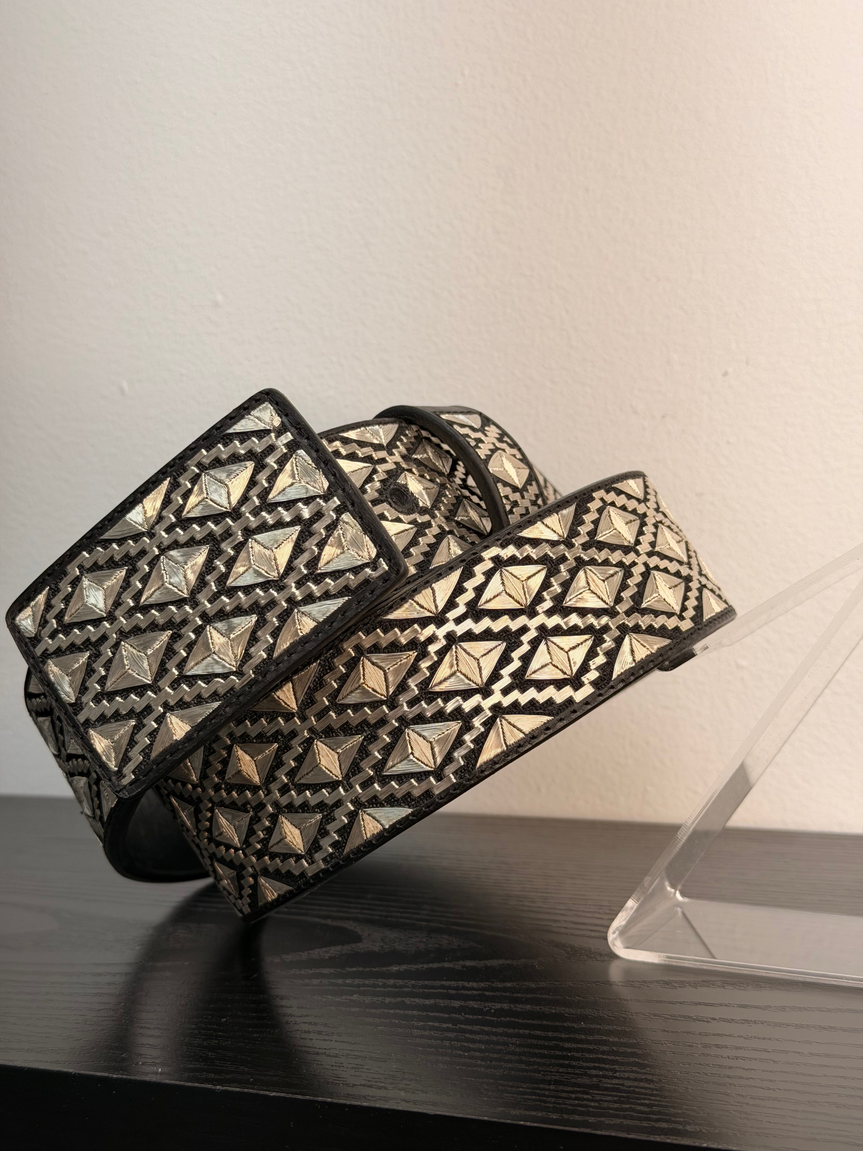 CINTO HILO DE PLATA DIAMANTÉ ESCALERA #30