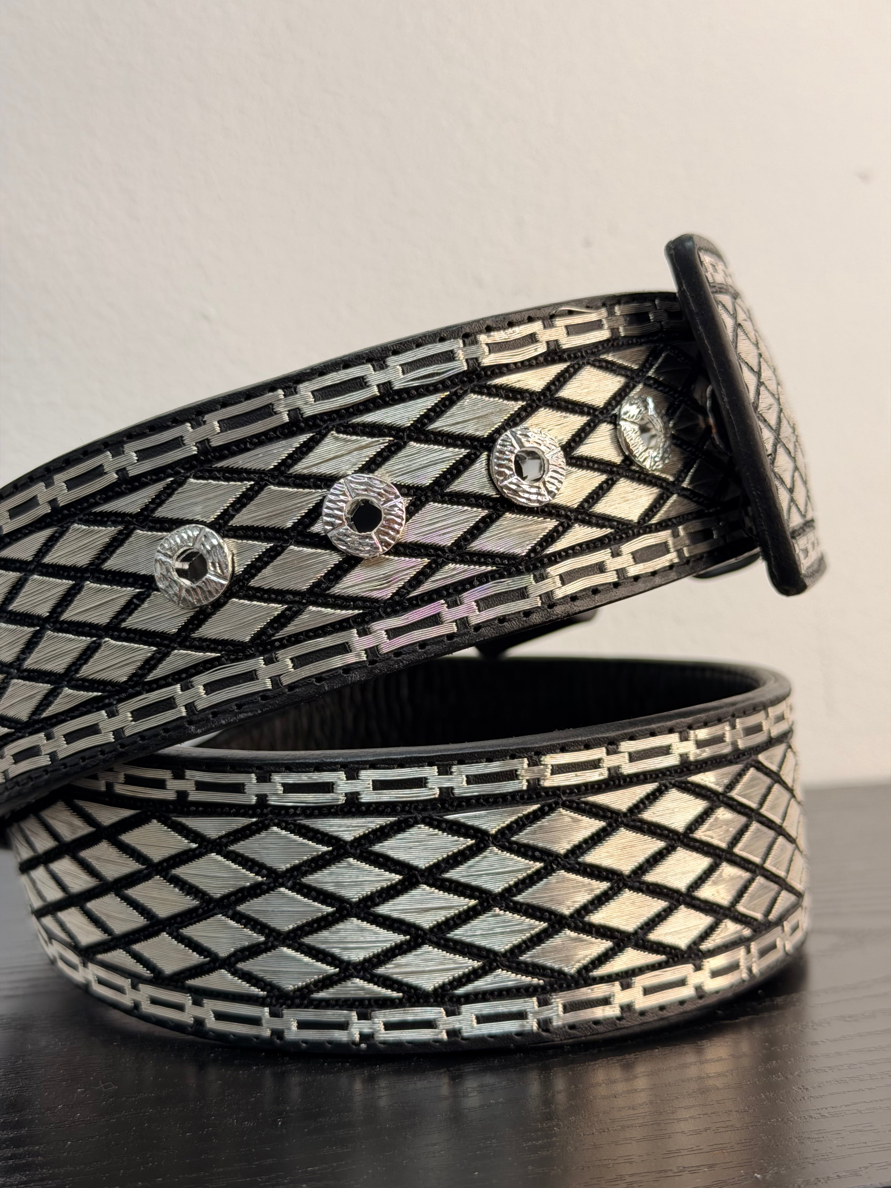 CINTURON HILO DE PLATA ROMBOS EXTRA TALA