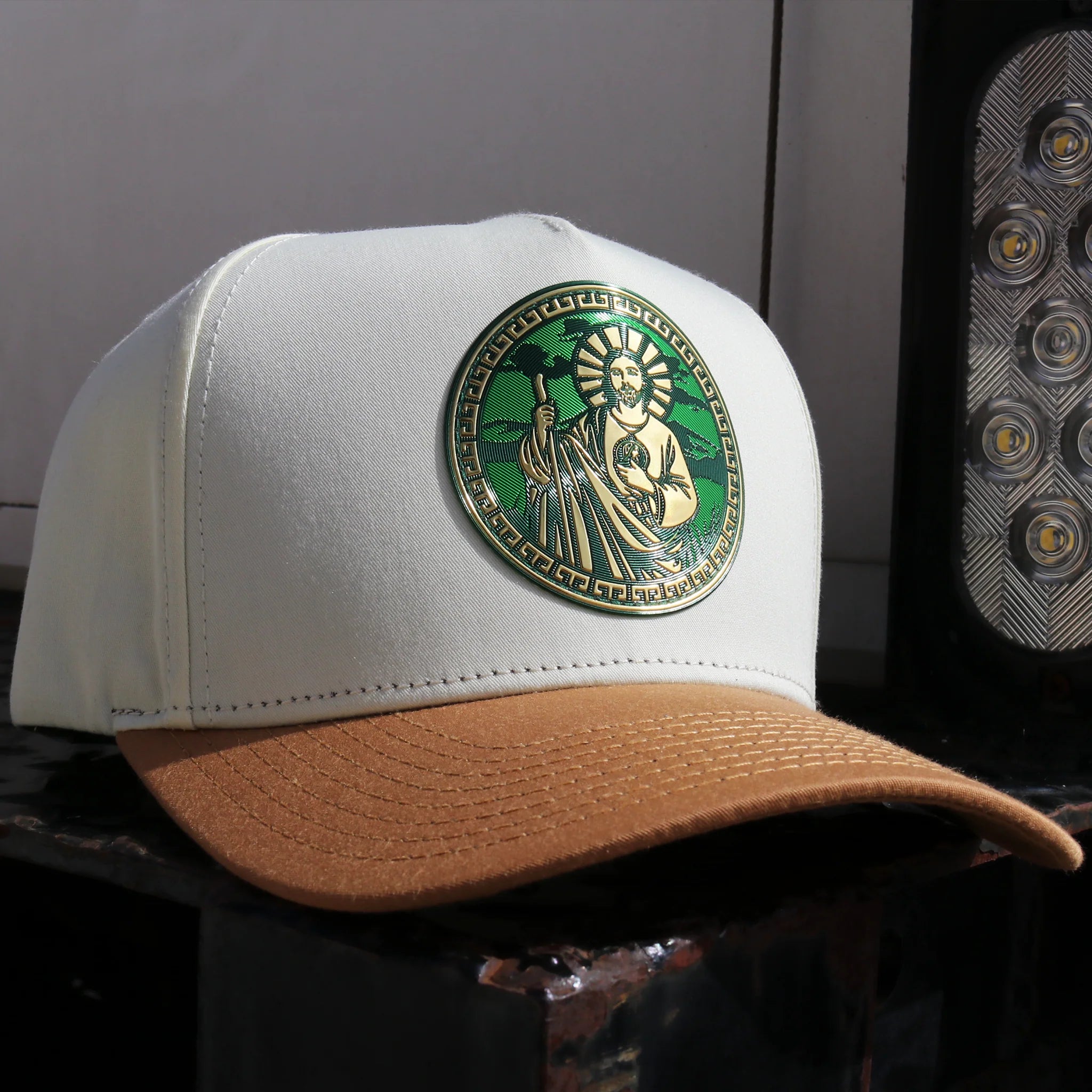 EL VIEJON SAN JUDAS TADEO CAMEL TAN