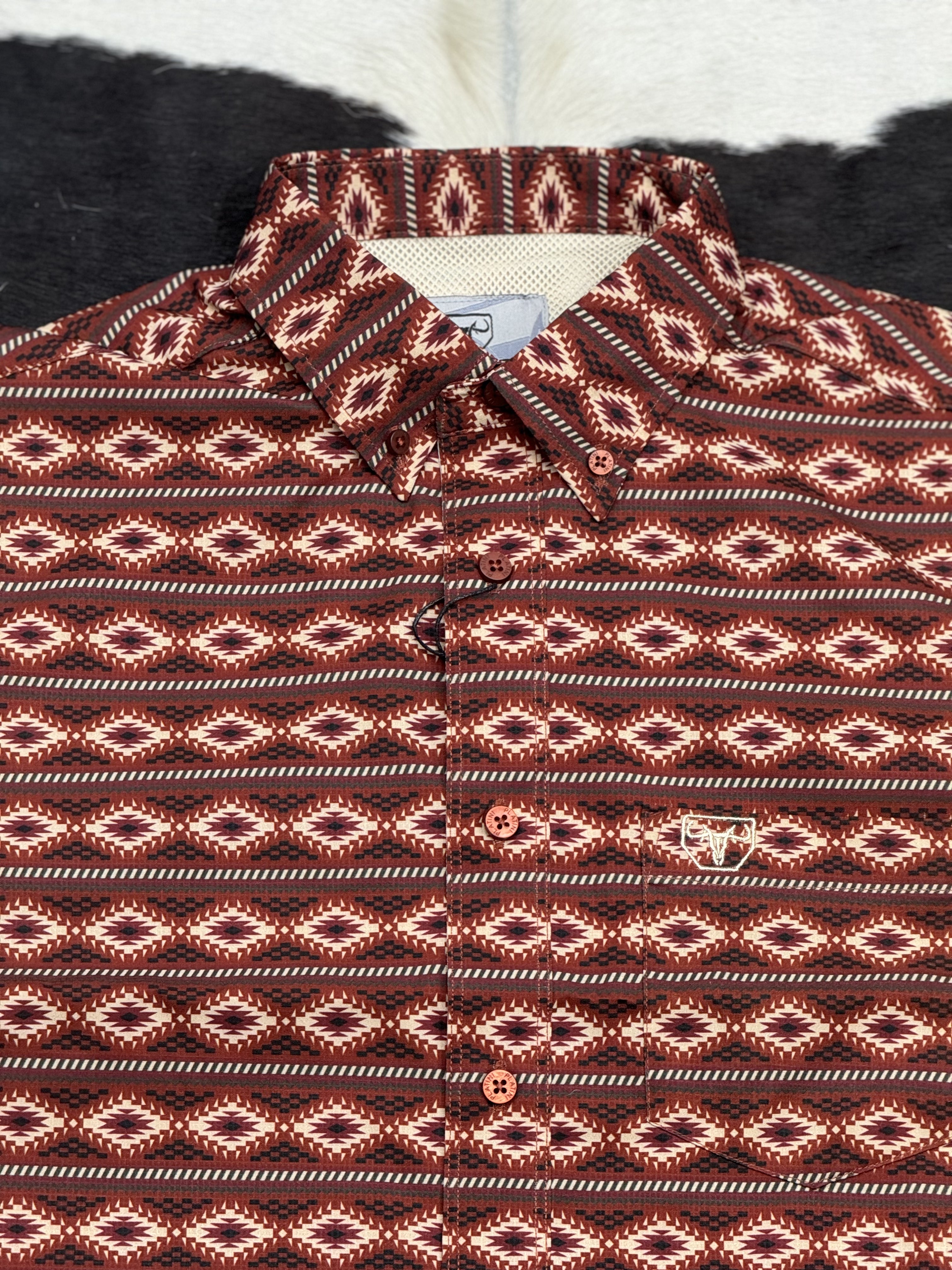 RED MAROON AZTEC SHORT SLEEVE SHIRT VINO