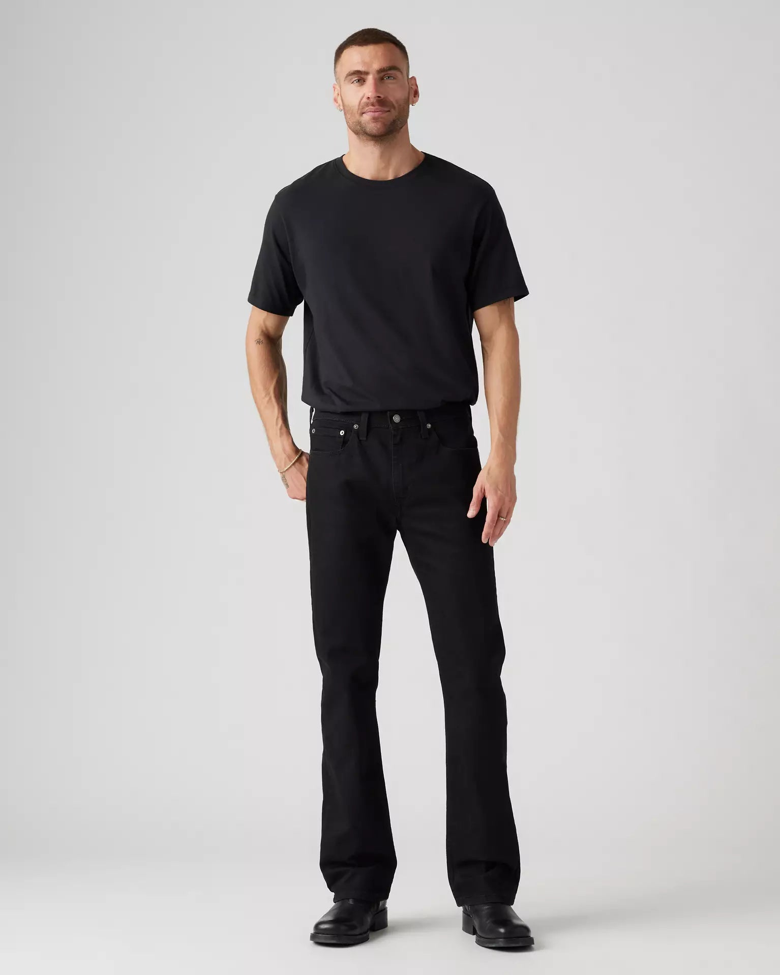 Levi’s men’s 527 Stretch Slim Bootcut Jeans- Black 055270539