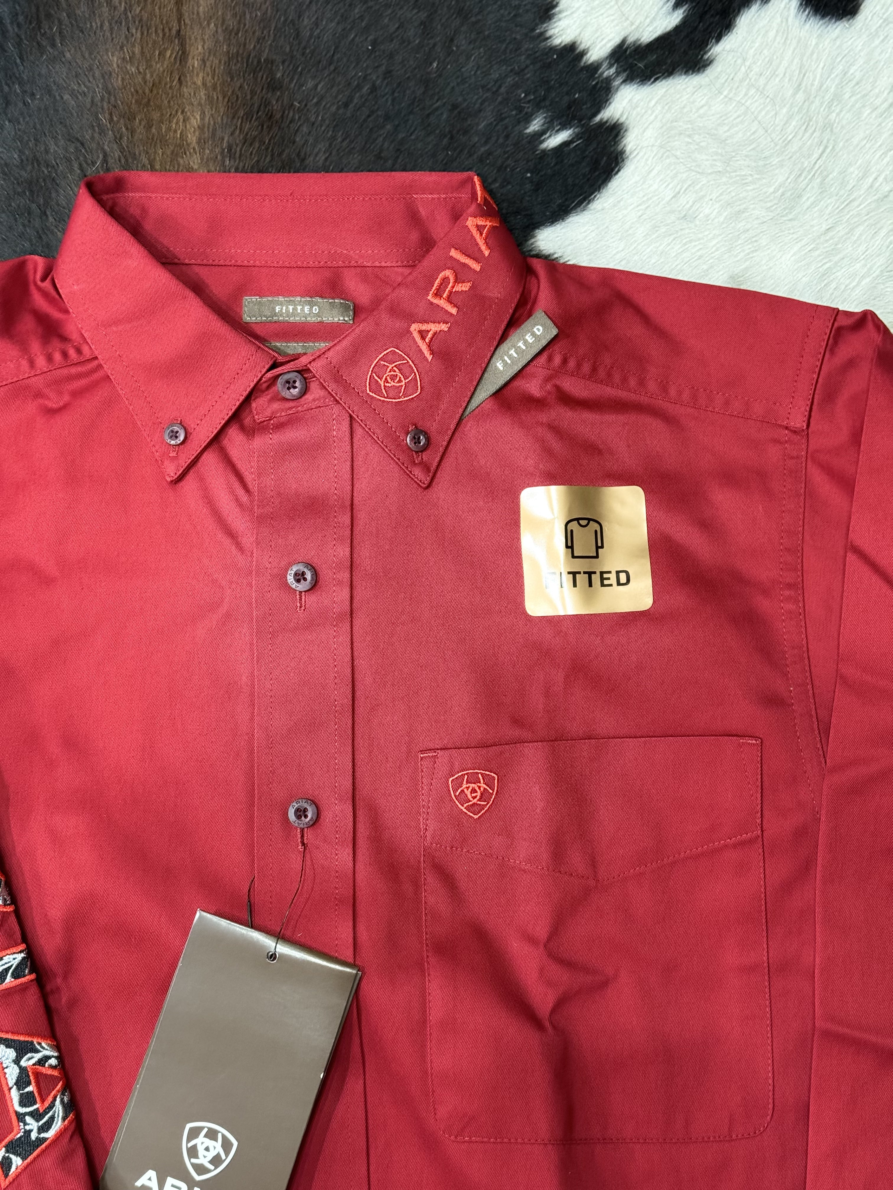 Ariat Shirt Classic Red Team Logo Black Aztec