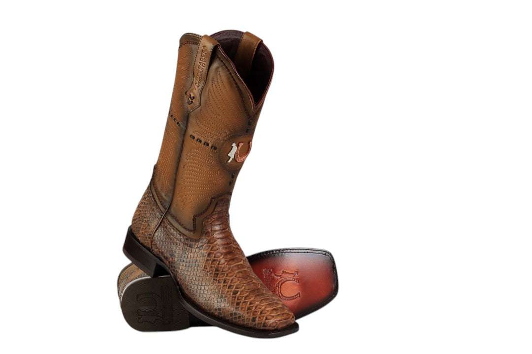 LA HERRADURA MENS PREMIUM BOOT EXOTIC PYTHON COGNAC SQ. TOE Laherradurawwnc.com