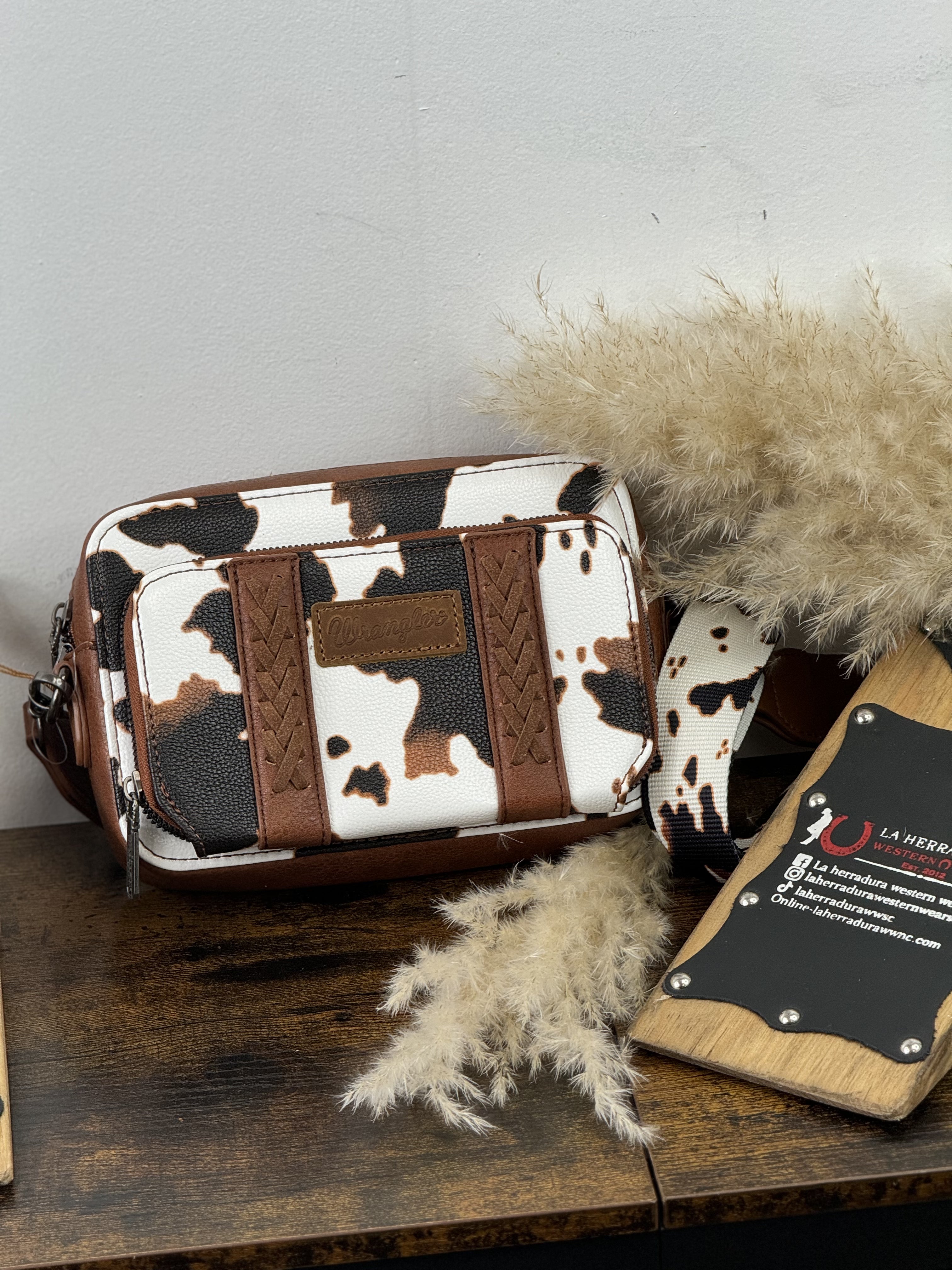 WRANGLER BROWN COW PRINT CROSSBODY SMALL