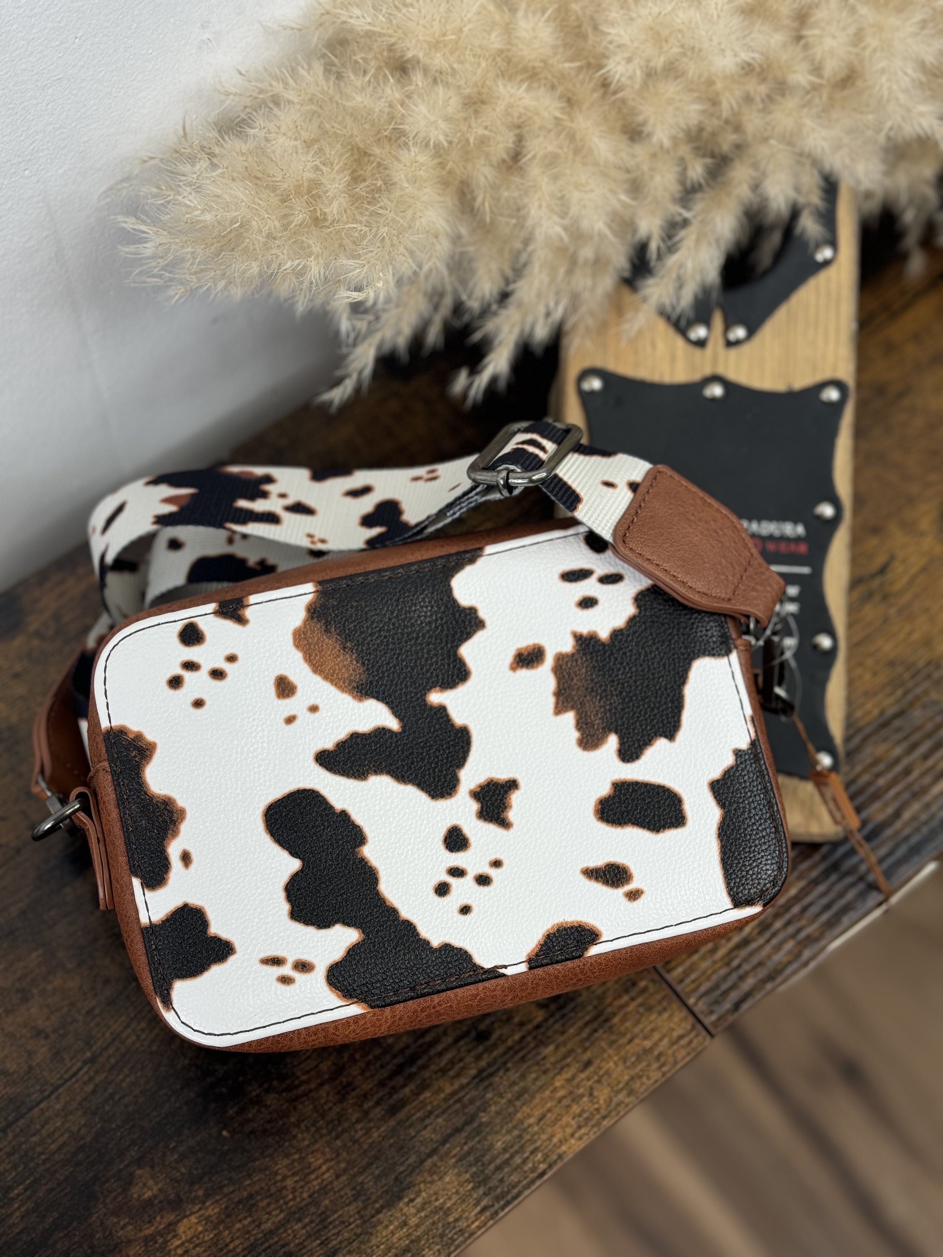 WRANGLER BROWN COW PRINT CROSSBODY SMALL