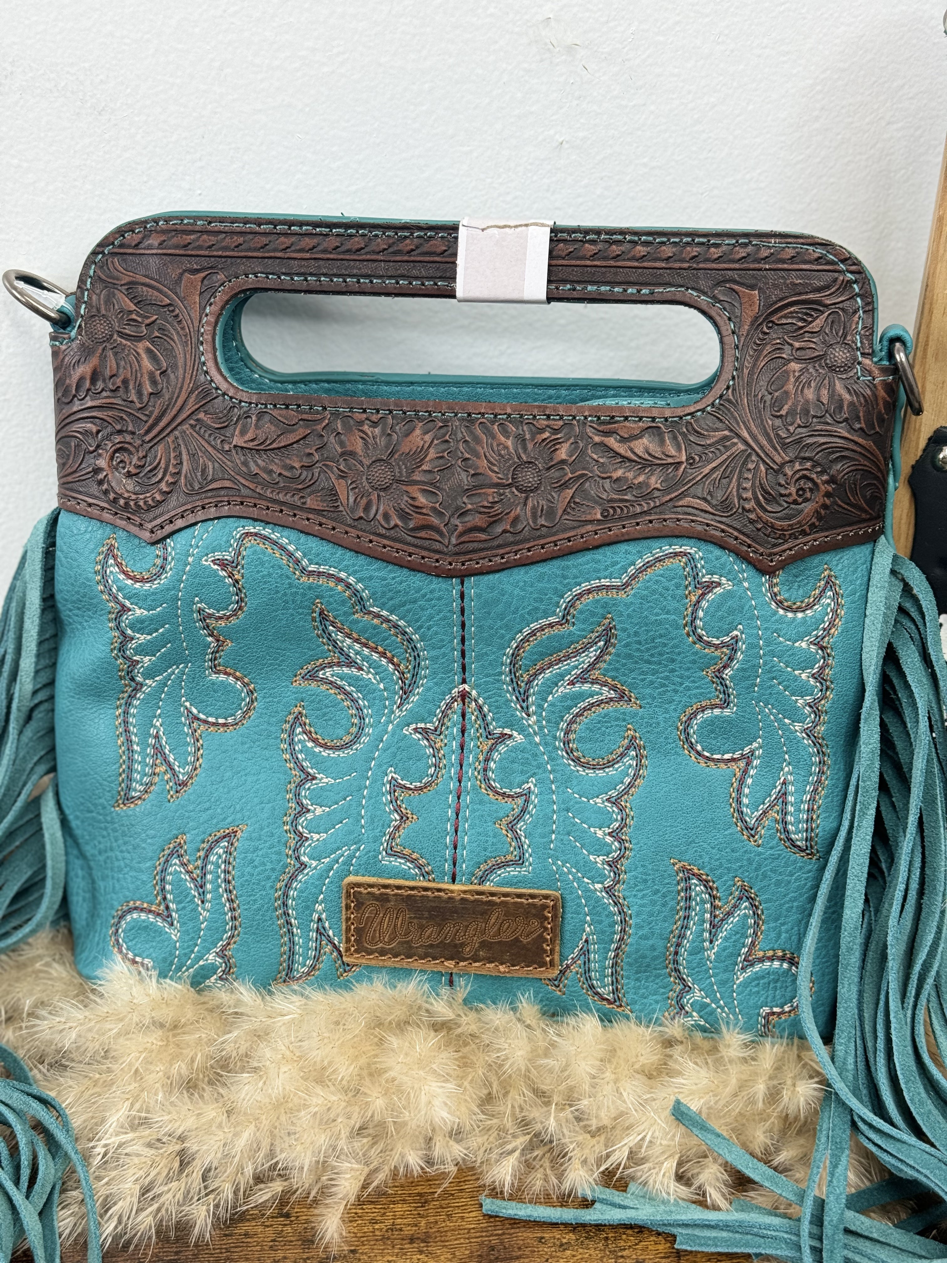 WRANGLER TURQUOISE STITCHED LEATHER HAND BAG NUEVO