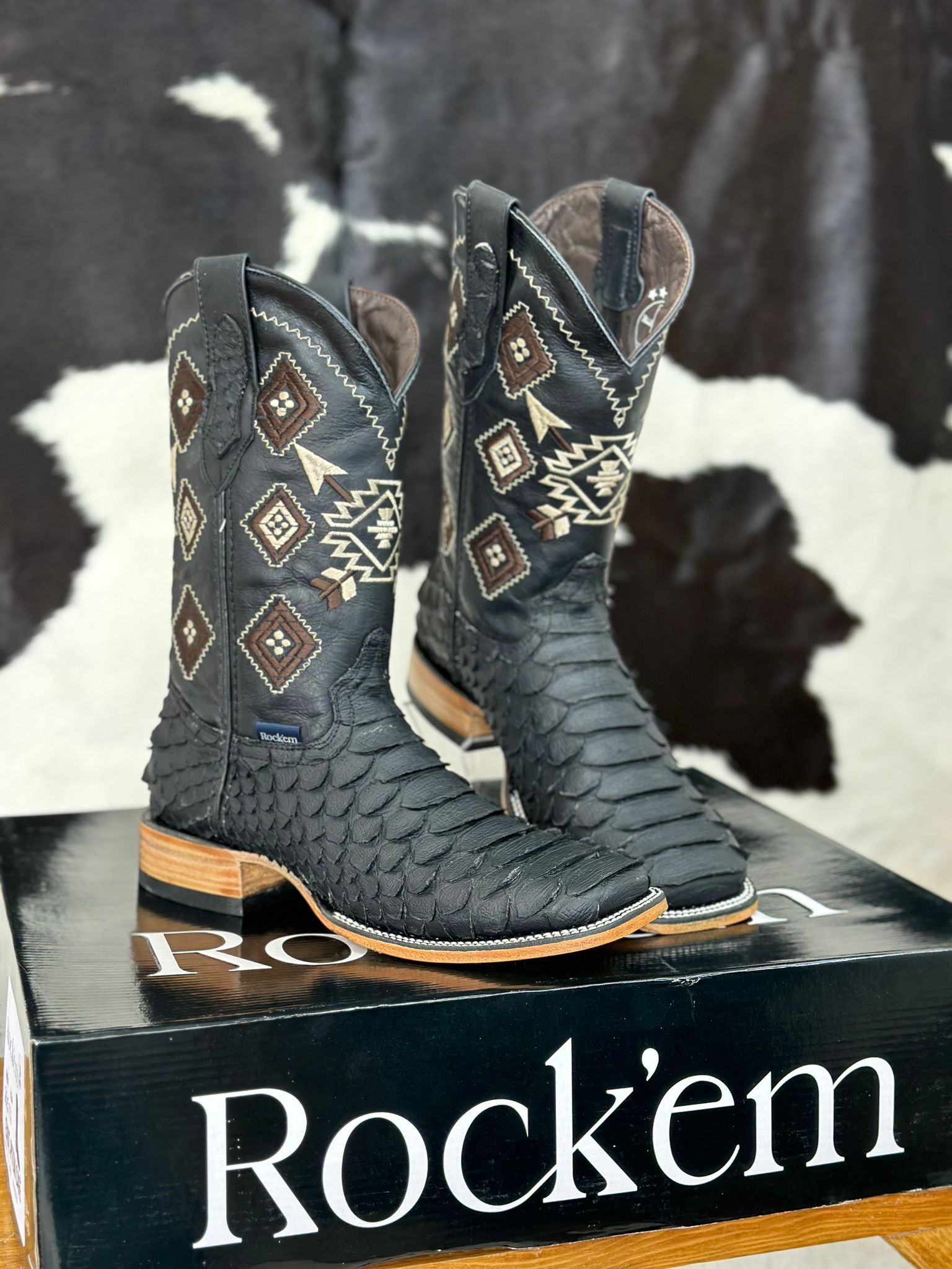 MENS PYTHON MEGA NEGRO MATTE BOOT