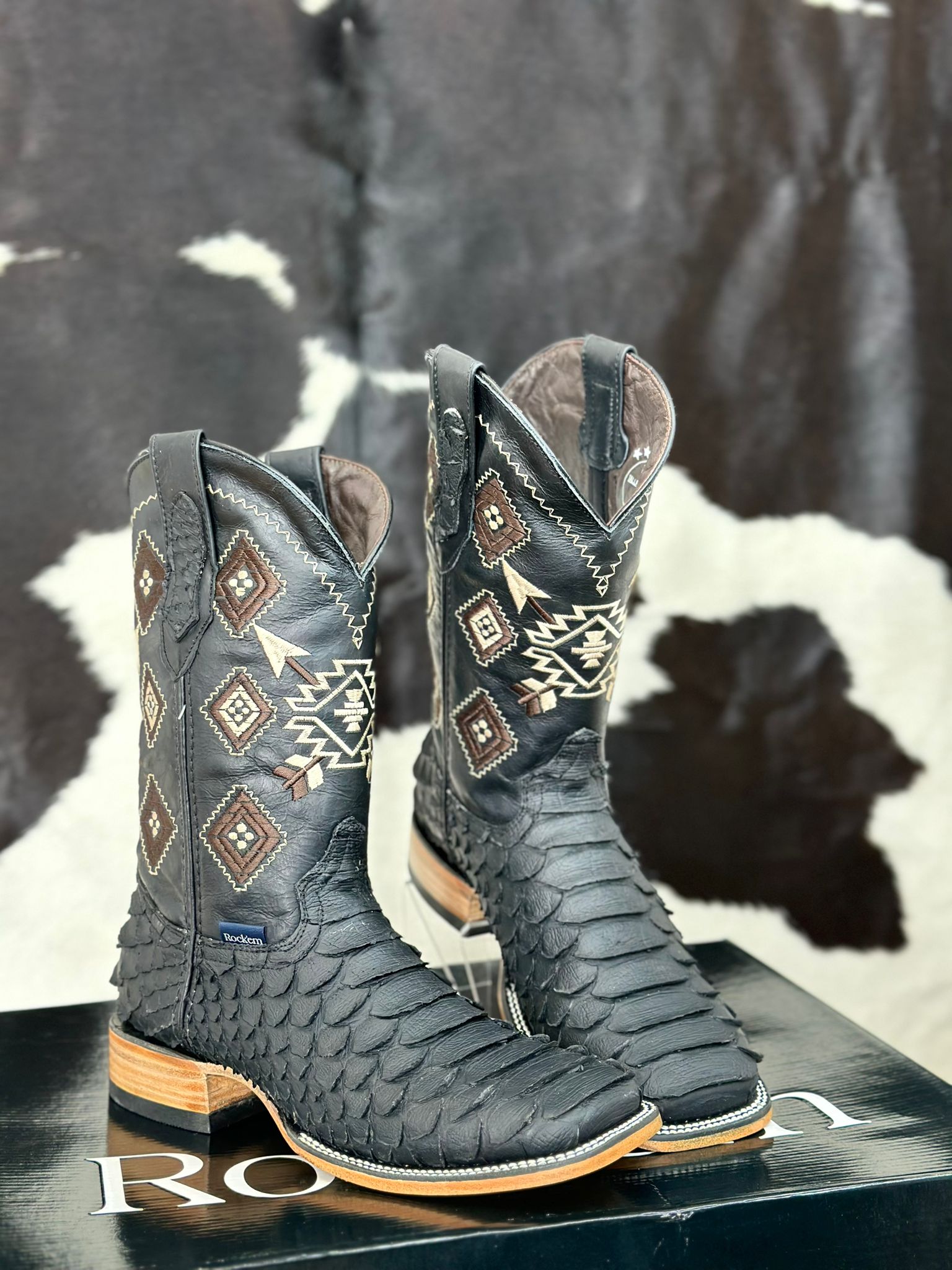 MENS PYTHON MEGA NEGRO MATTE BOOT