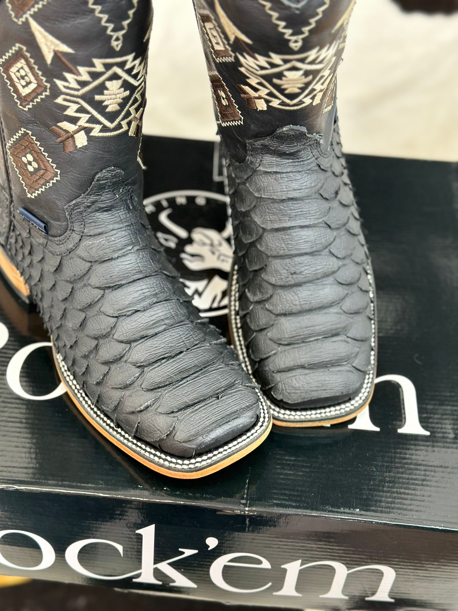 MENS PYTHON MEGA NEGRO MATTE BOOT