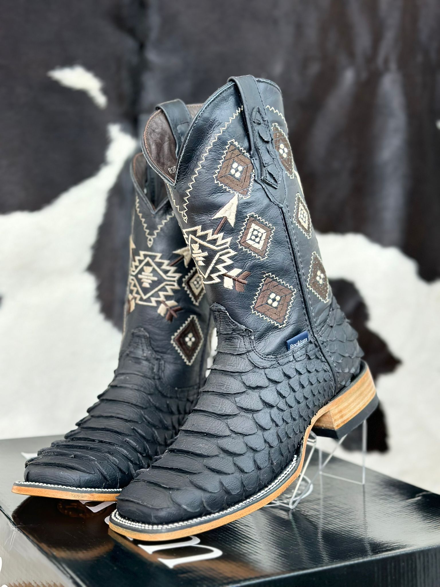 MENS PYTHON MEGA NEGRO MATTE BOOT