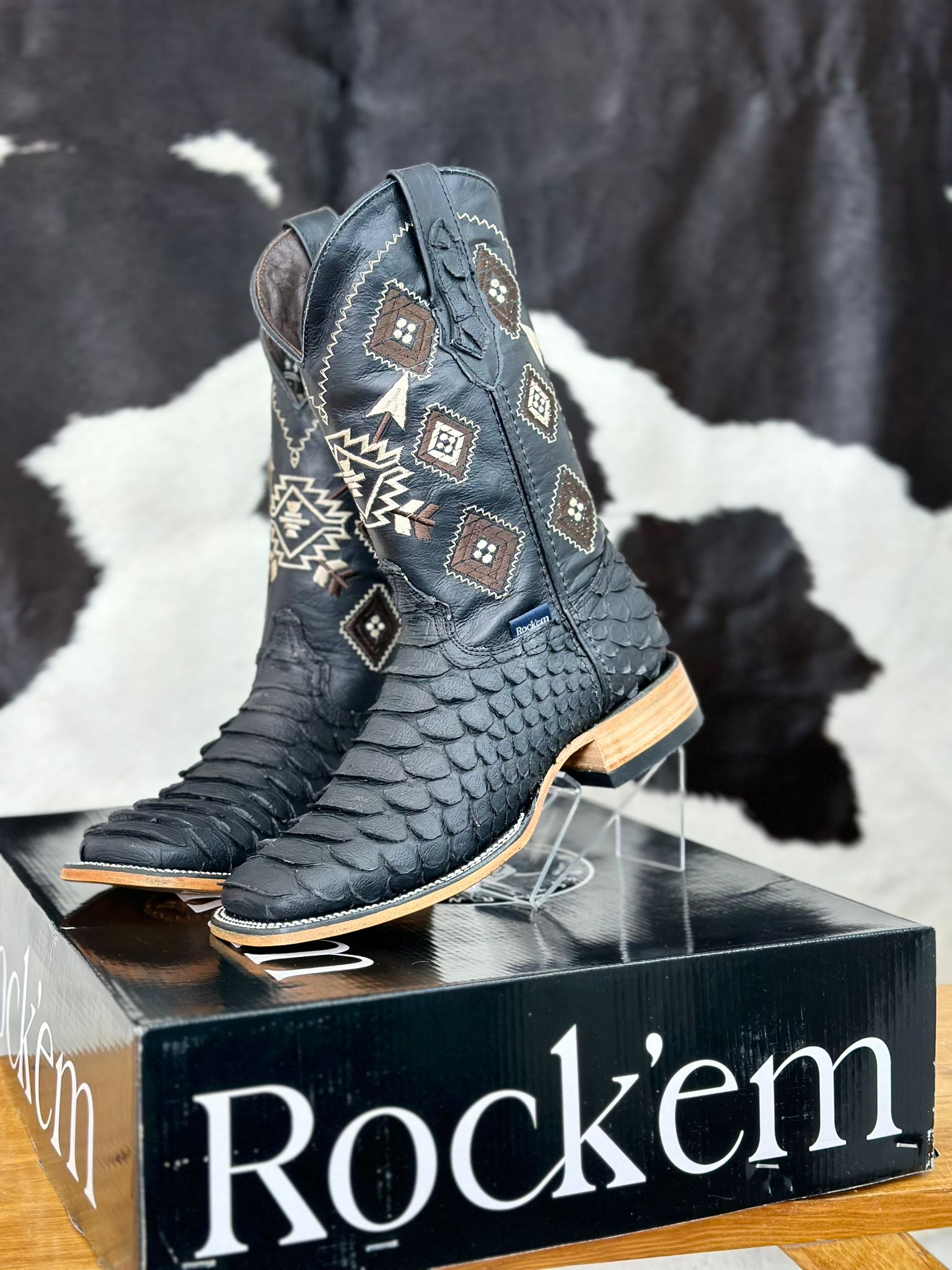 MENS PYTHON MEGA NEGRO MATTE BOOT