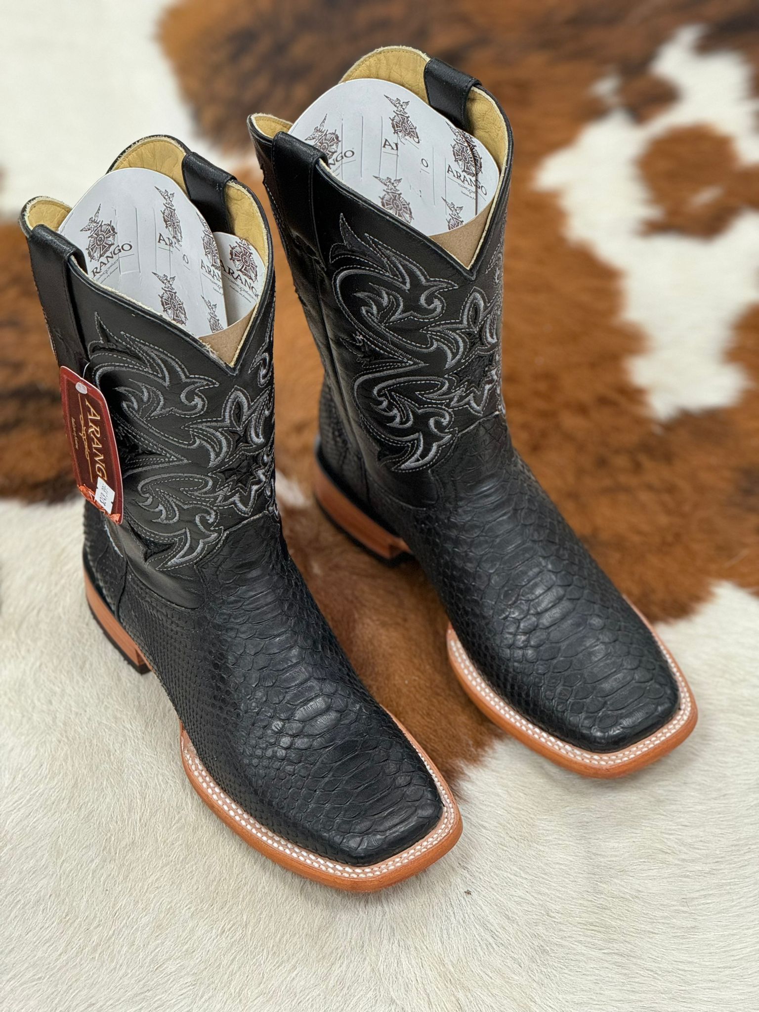 BOTAS ARANGO PRO-RODEO EXOTIC COCO BELLY NEGRO