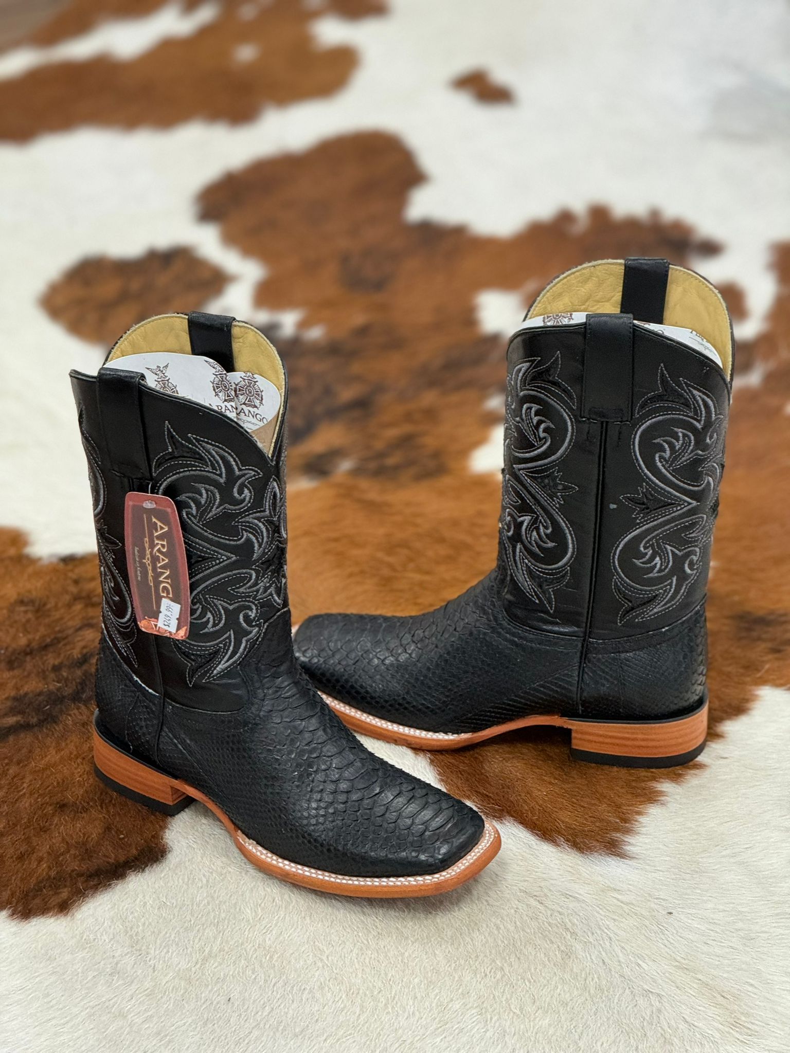 BOTAS ARANGO PRO-RODEO EXOTIC COCO BELLY NEGRO