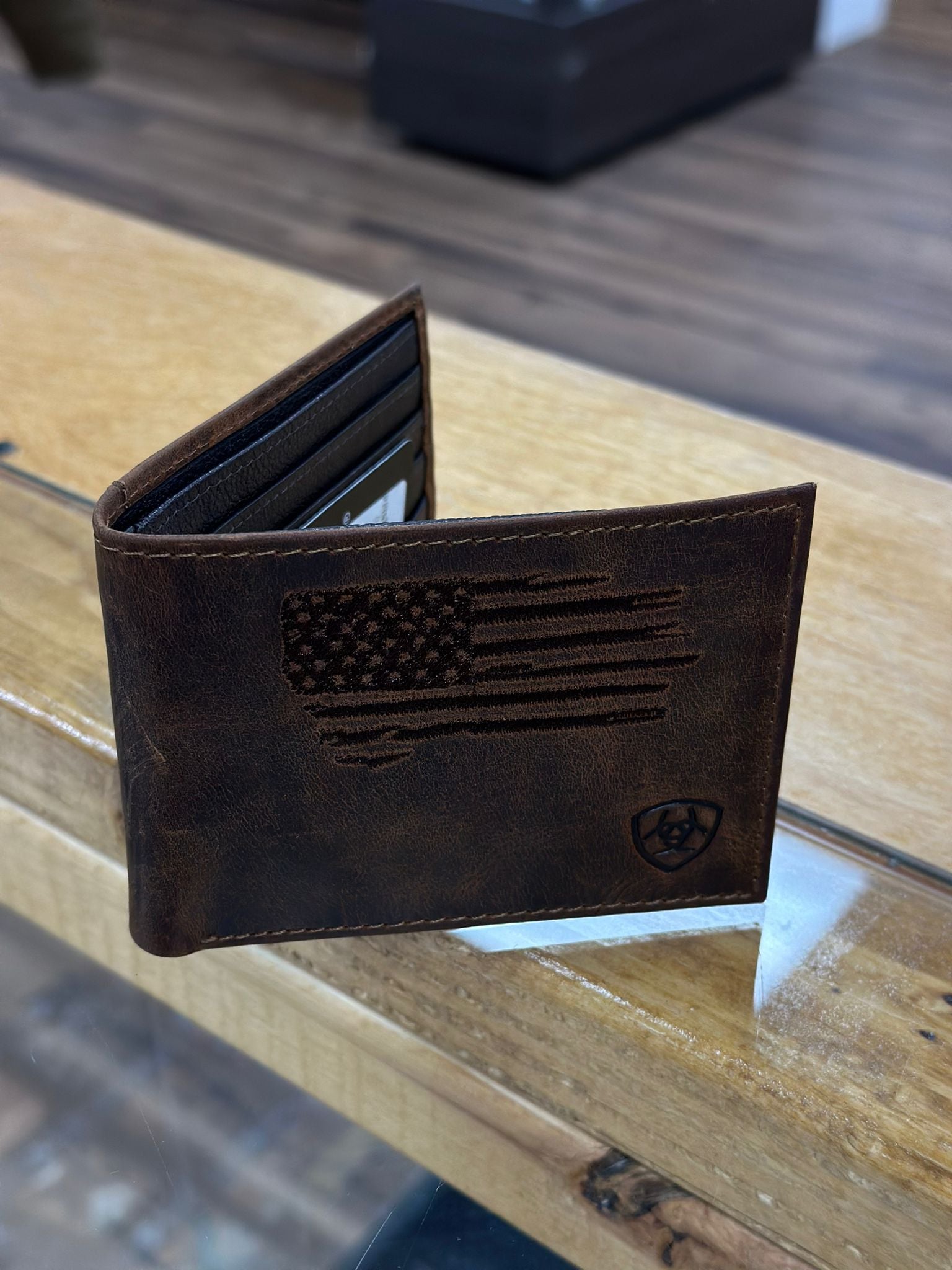 ARIAT TOP GRAIN LEATHER MULTIPLE CARDS SLOTS MONEY  CLIP CON AMERICAN FLAG