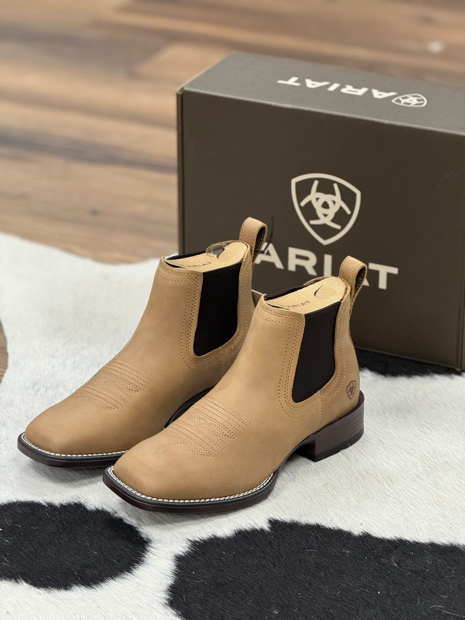 ARIAT BOTINES BOOKER ULTRA  ALMOND BROWN