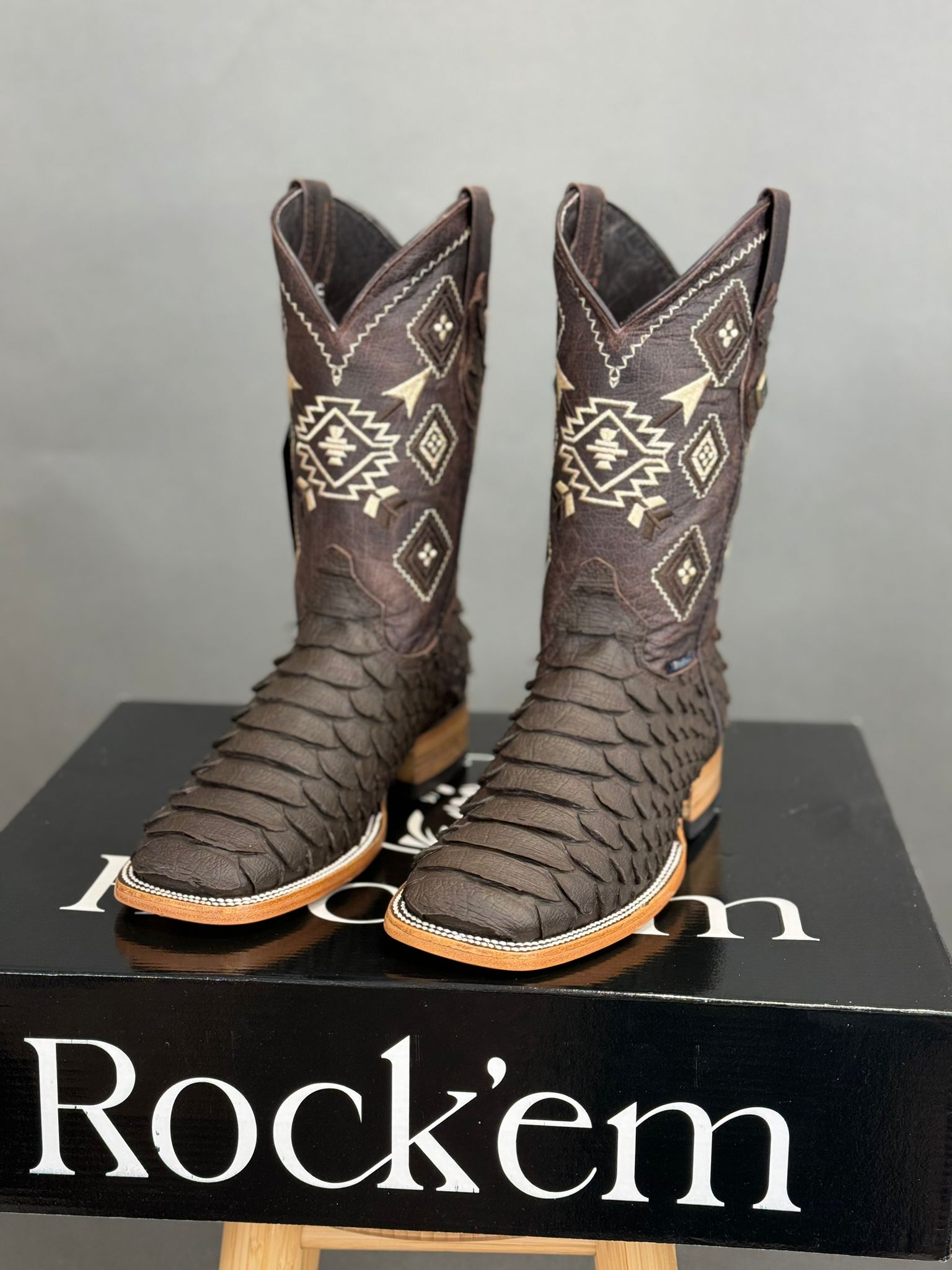 MENS PYTHON MEGA BROWN MATTE BOOT