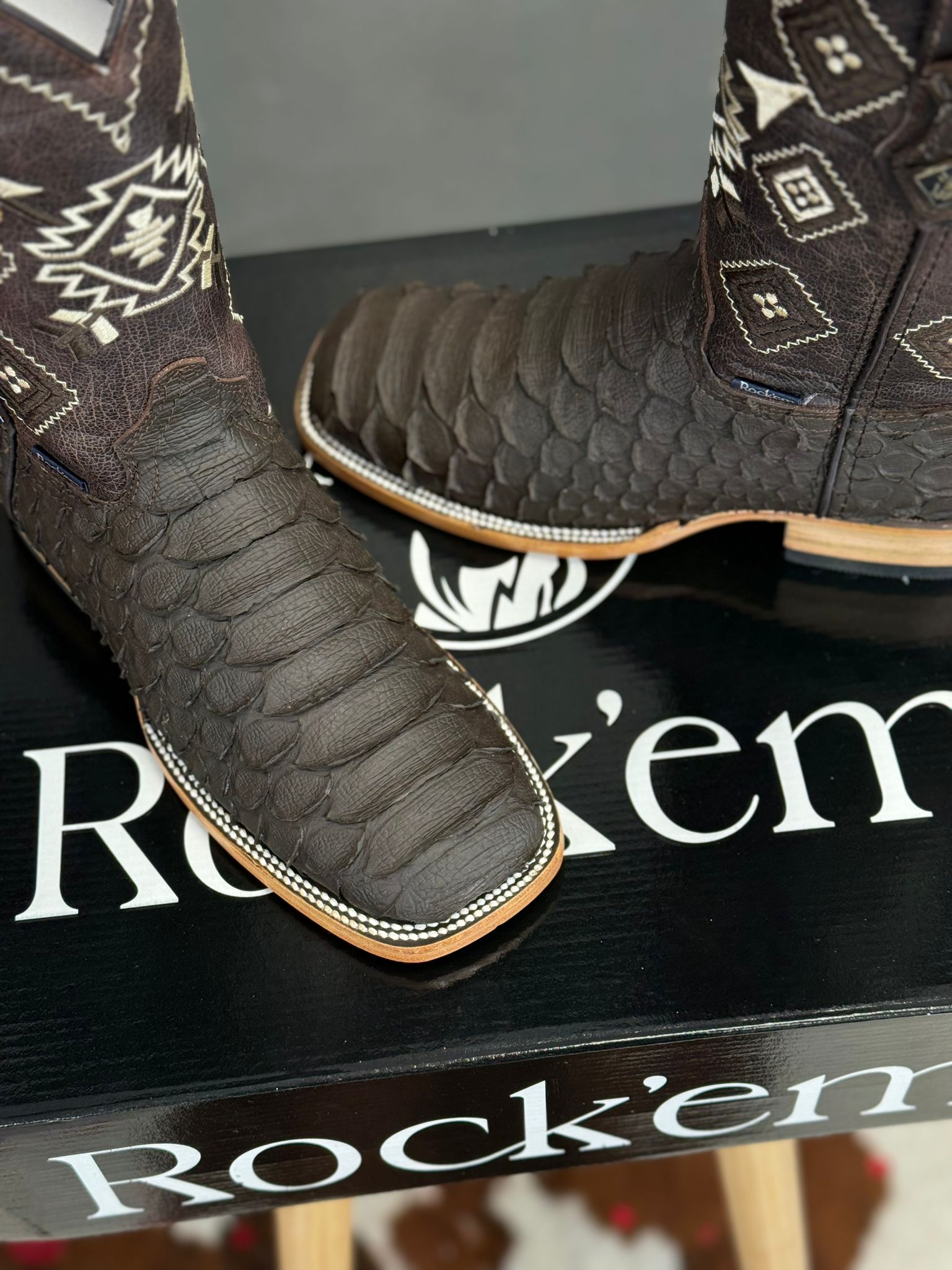 MENS PYTHON MEGA BROWN MATTE BOOT