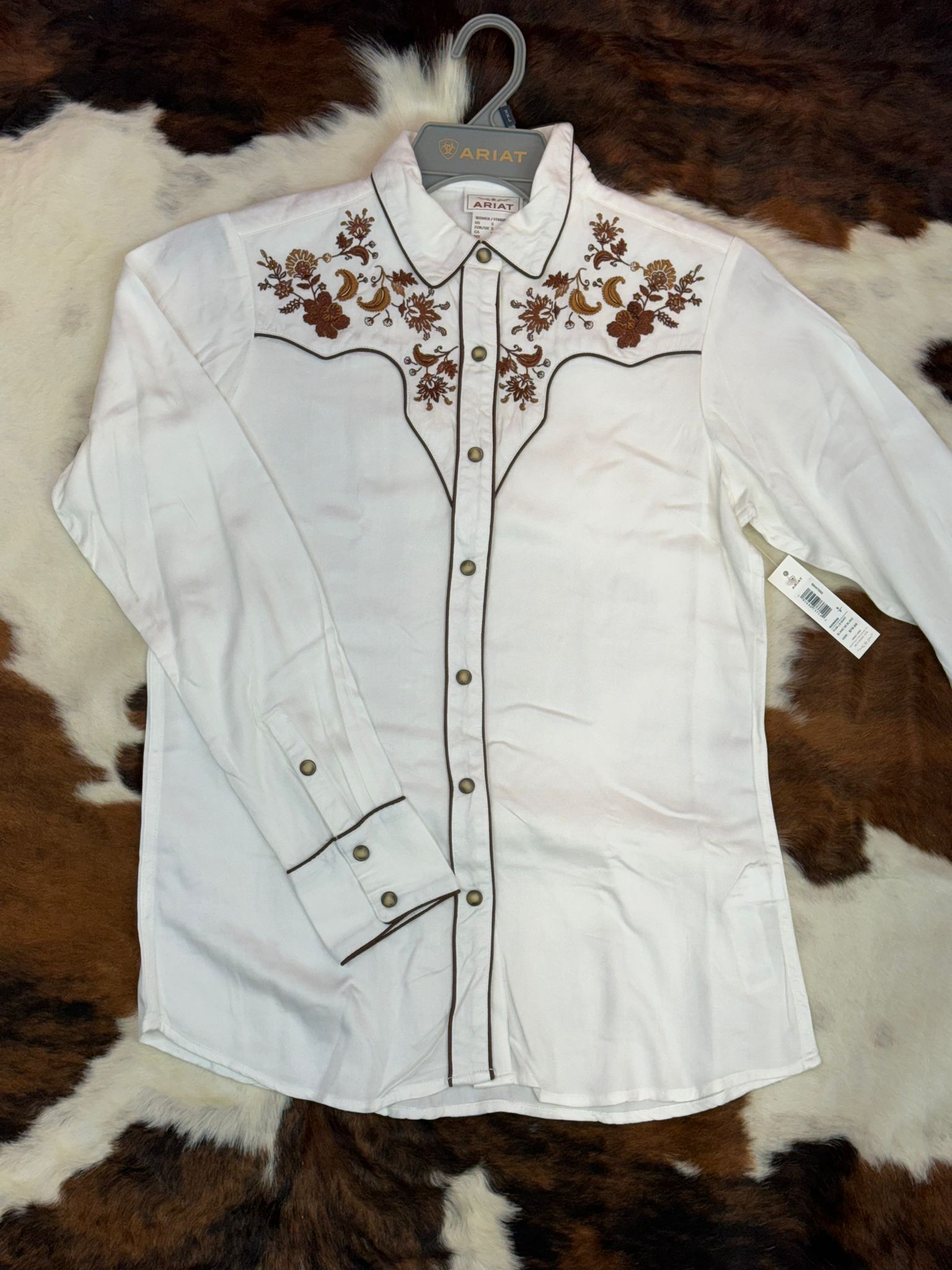 Women Ariat Elsa Long Sleeve Blanc De Blanc Flower Detail