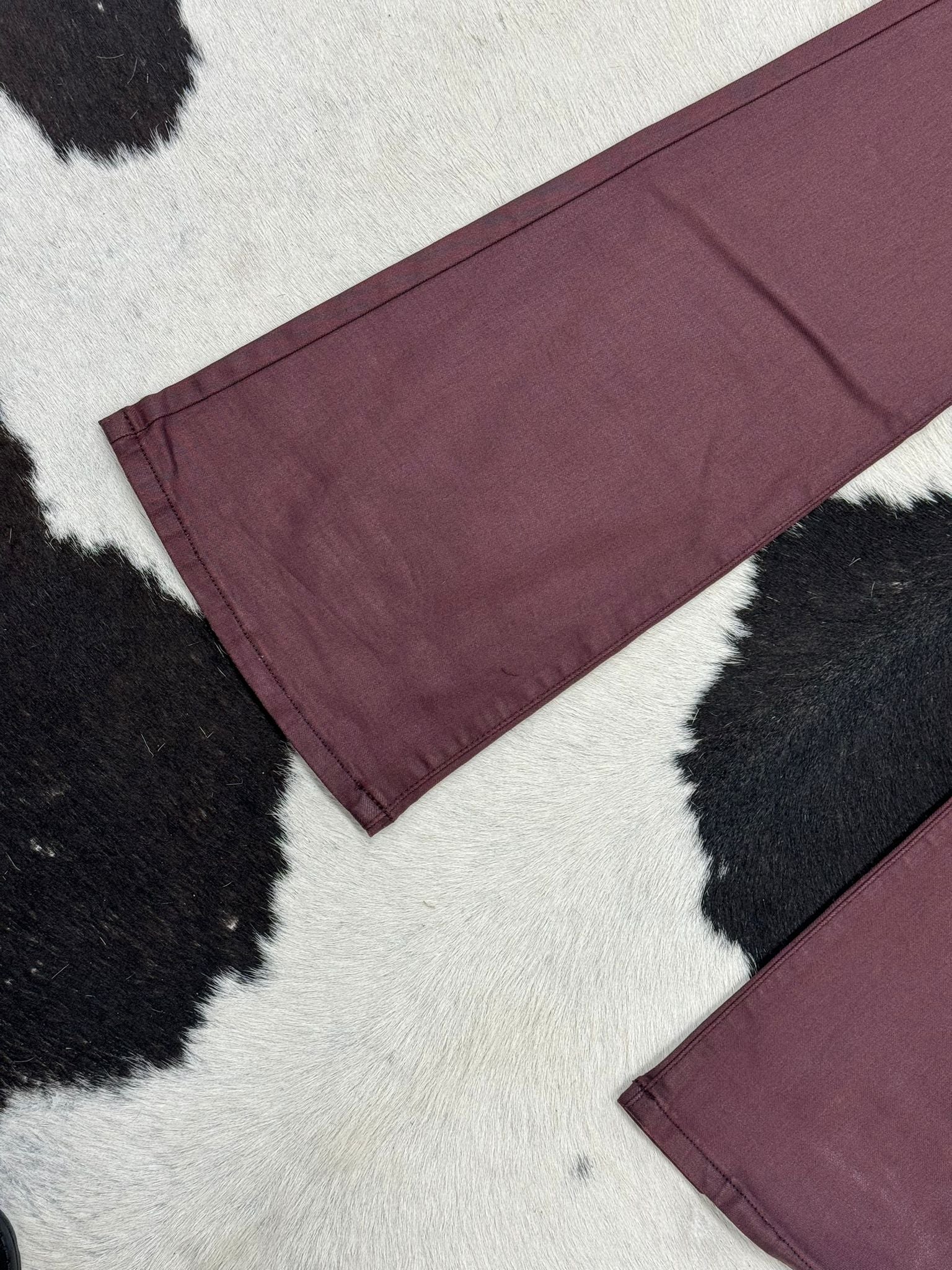 VIBRANT BURGUNDY TROUSER