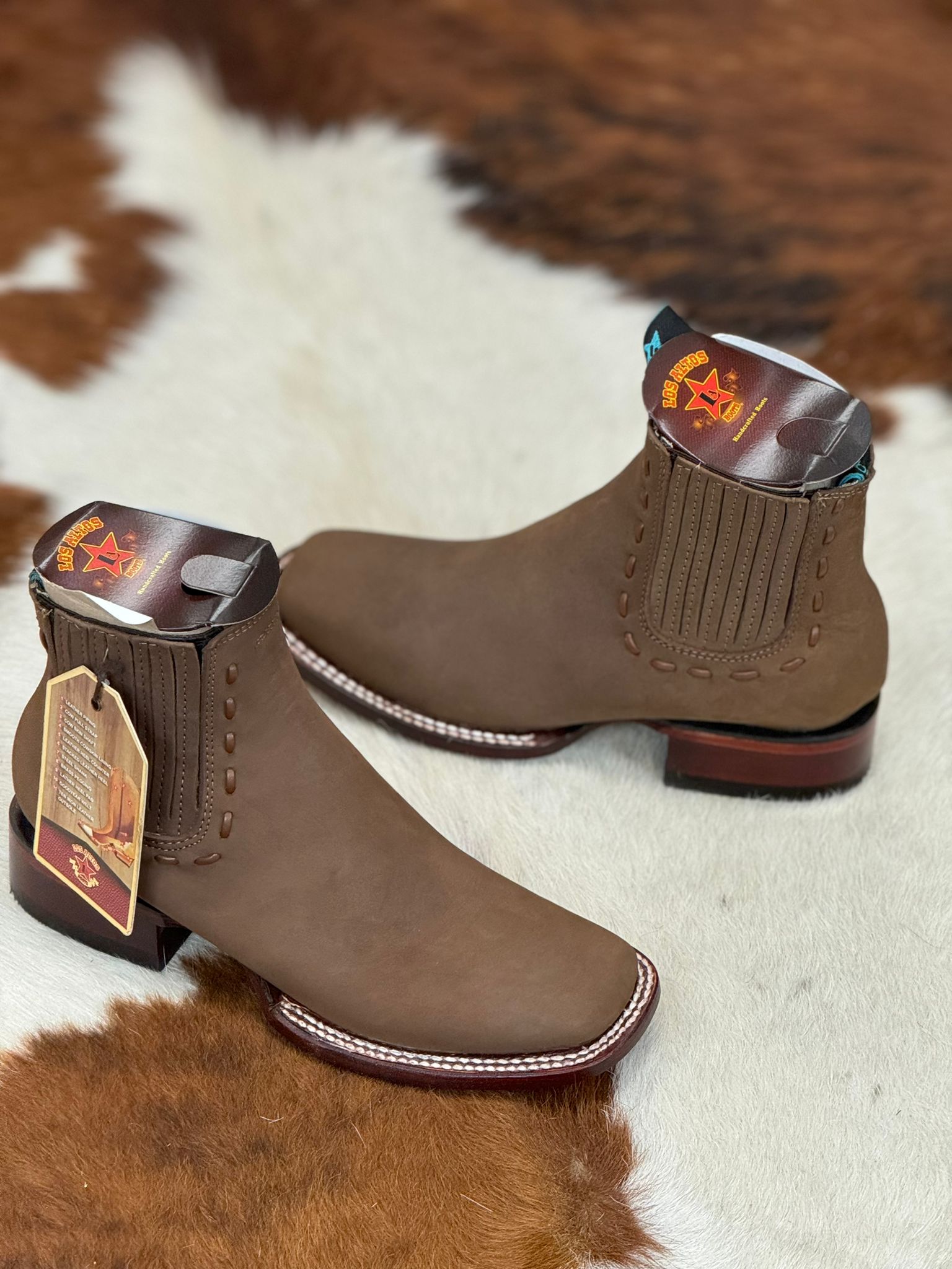 BOTAS LOS ALTOS PARA MUJER AVESTRUZ MOCHA ESTILO RODELO