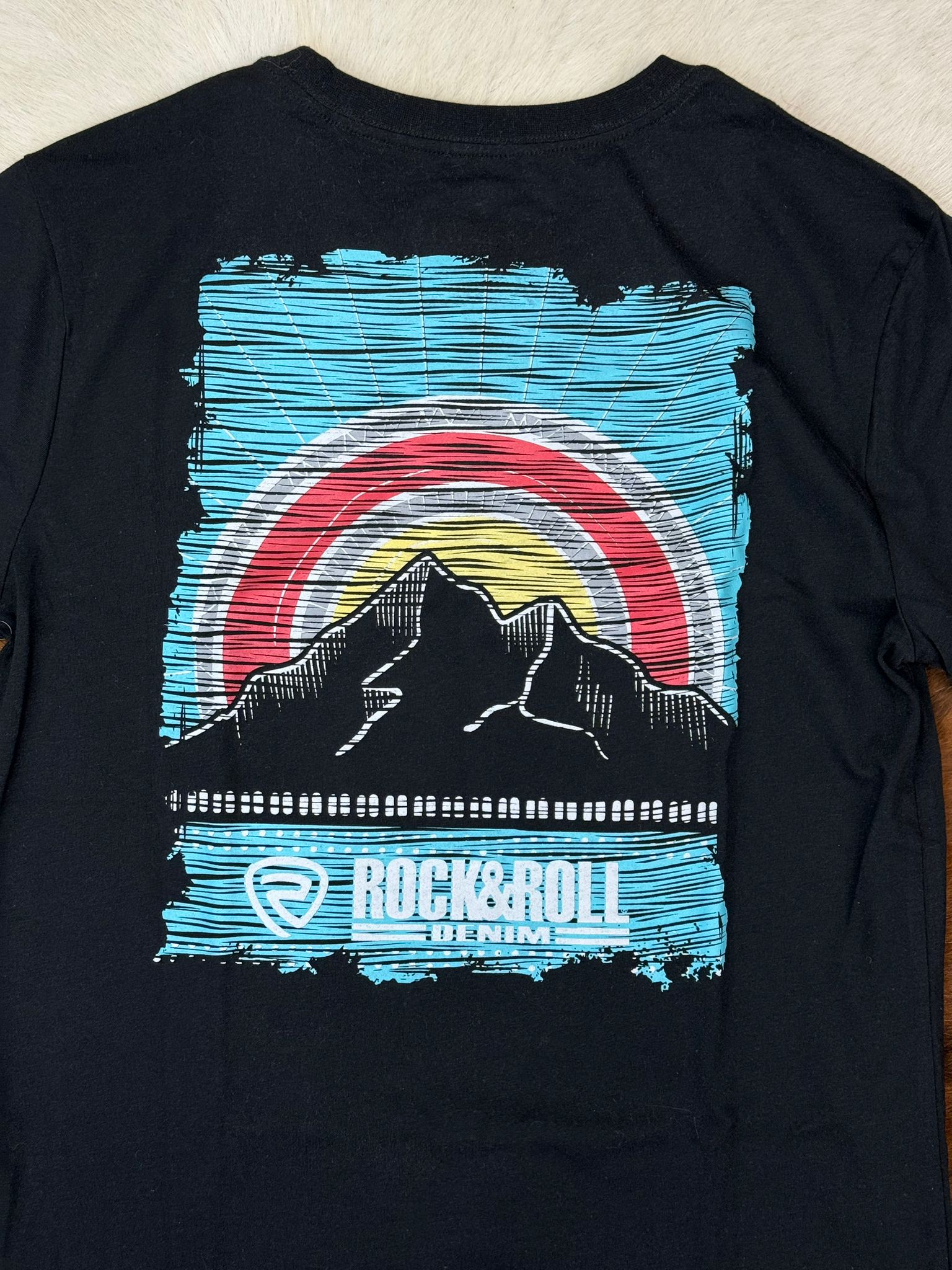 ROCK&ROLL GRAPHIC TEE MULTICOLOR MOUNTAIN BLACK SHORT SLEEVE T-SHIRT