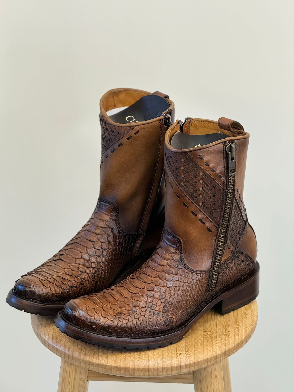 CUADRA SHORT BOOTS PYTHON BROWN LASER & WOVEN ROUND TOE