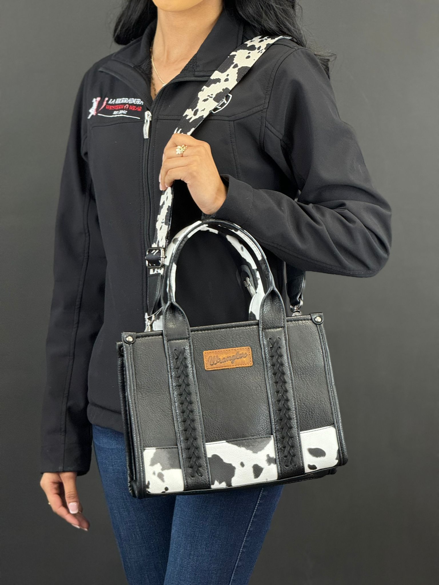 WRANGLER BLACK COW PRINT WOMEN'S HAND BAG