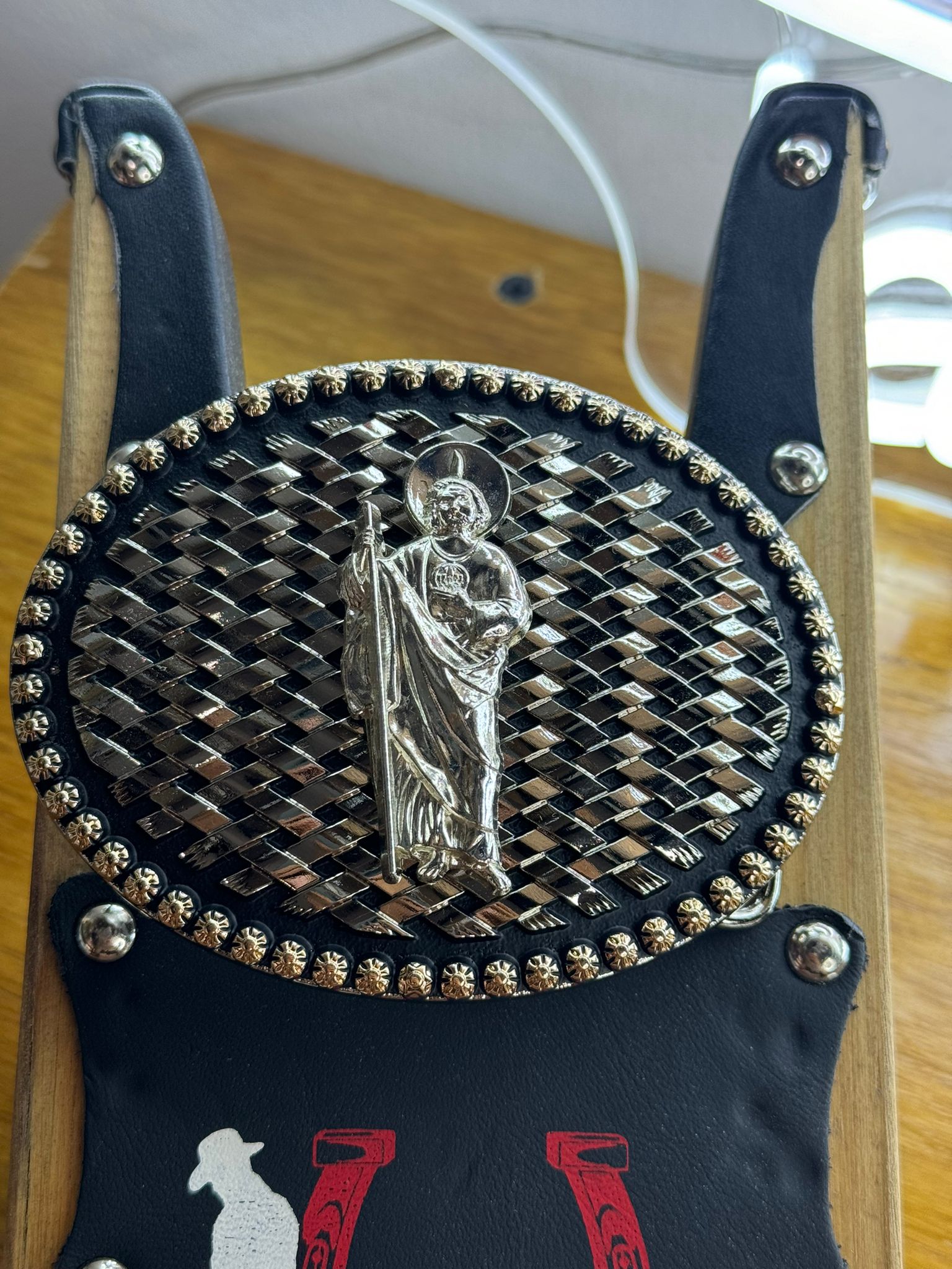 ROUND SILVER SAN JUDAS TEJIDO BUCKLE