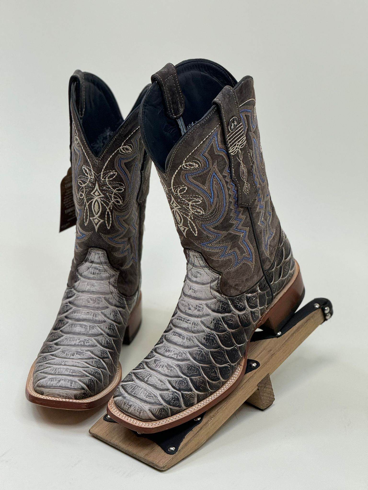 TANNER MARK BOOT PRINT PYTHON JUMBO BLUE TOSCANA TOP