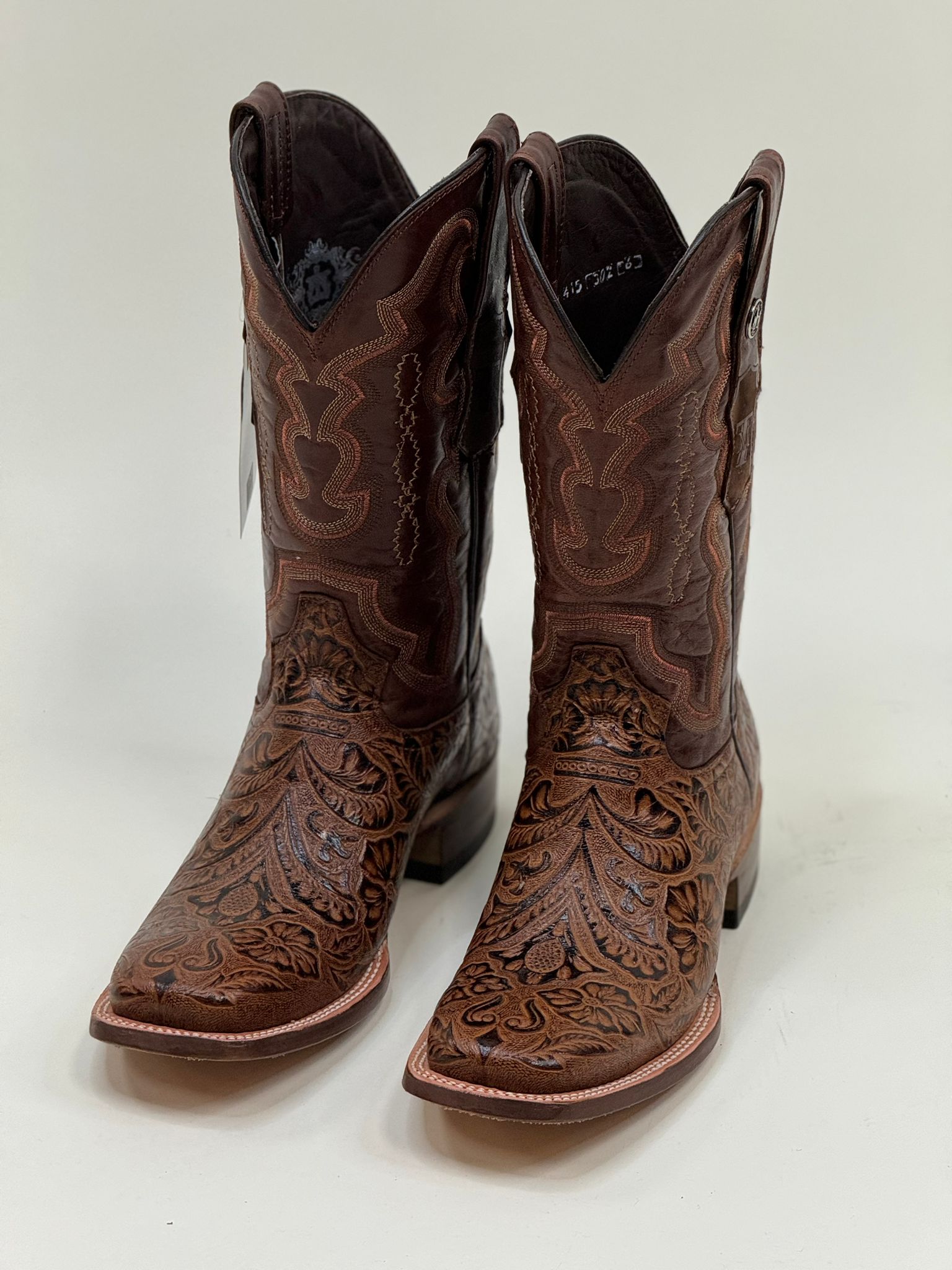 TANNER MARK MEN BOOT HAND TOOLED COGNAC