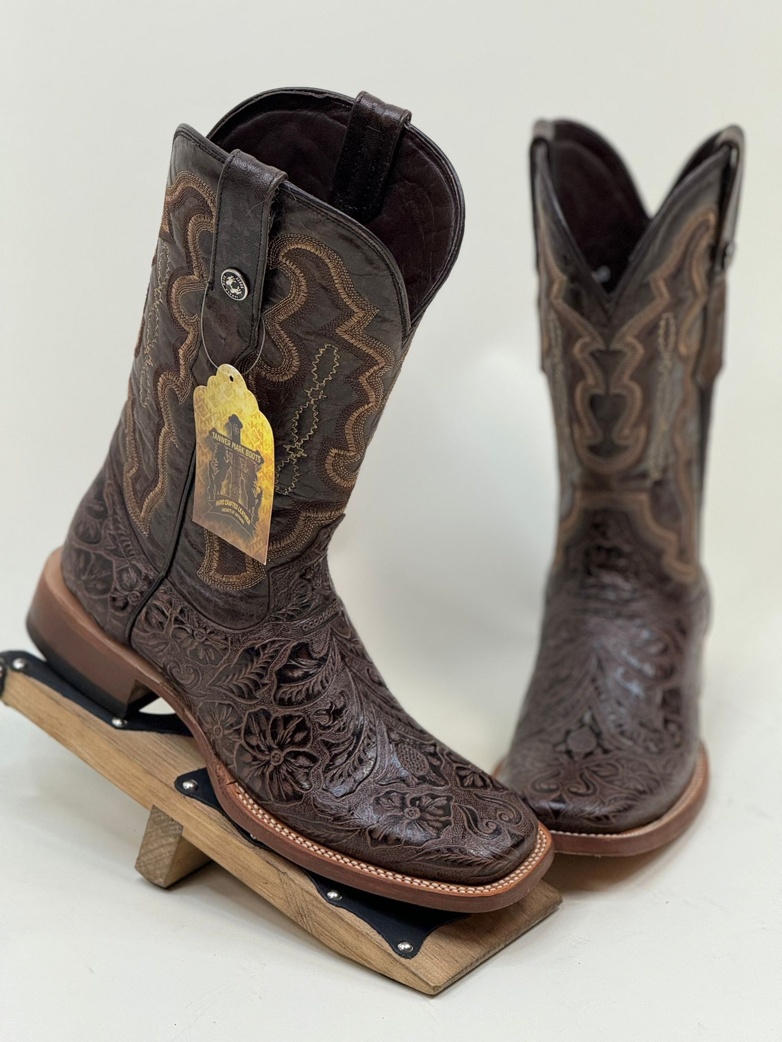 TANNER MARK MEN BOOT HAND TOOLED BROWN