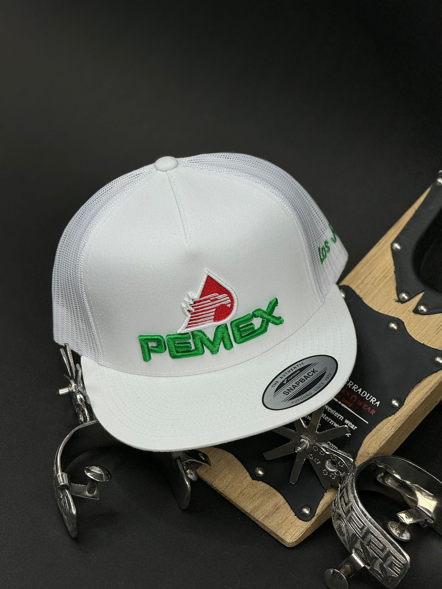 LOS JEFES PEMEX WHITE CAP