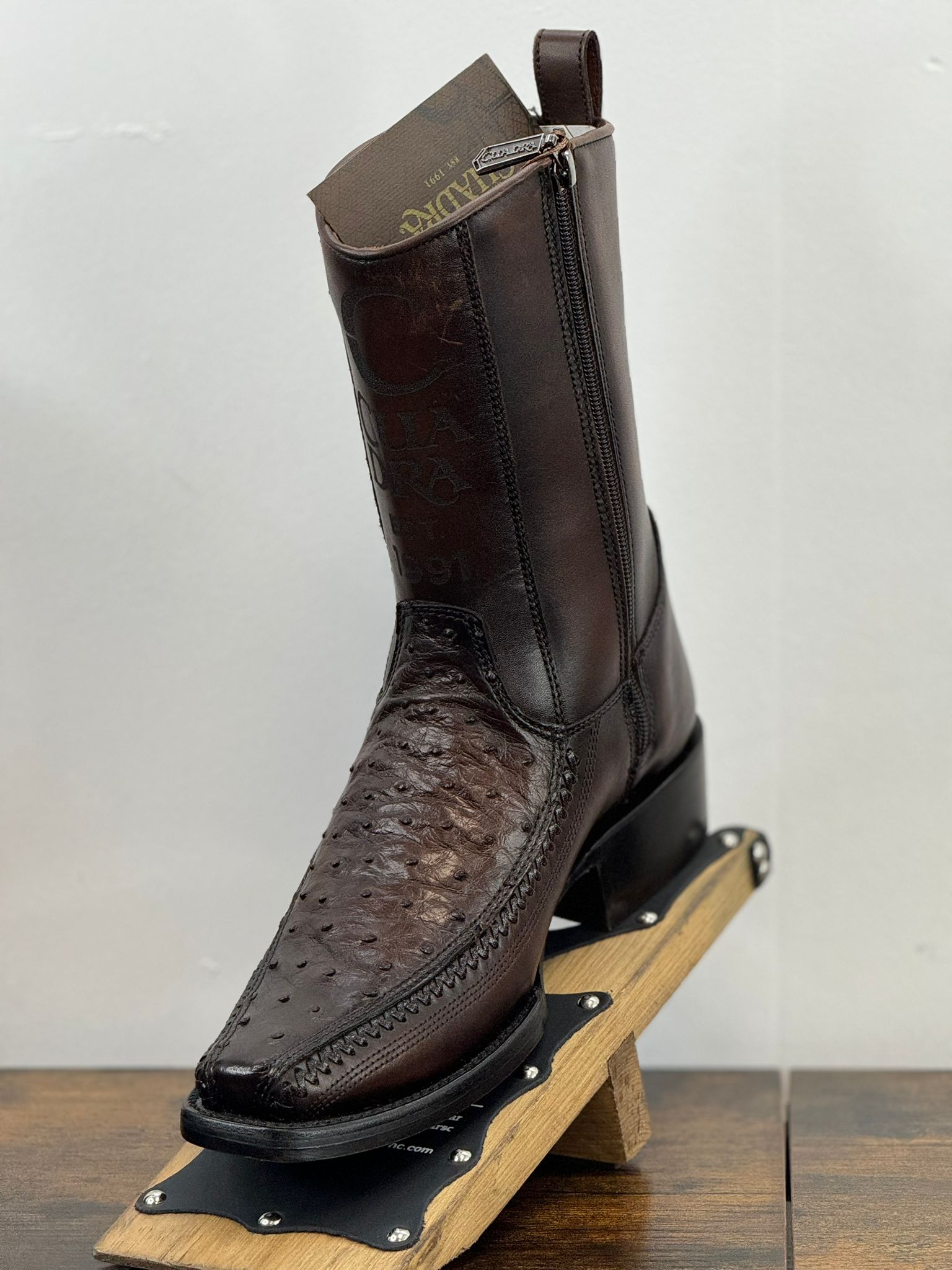 CUADRA SHORT BOOT OSTRICH CHOCOLATE LASER & WOVEN NARROW SQAURE TOE